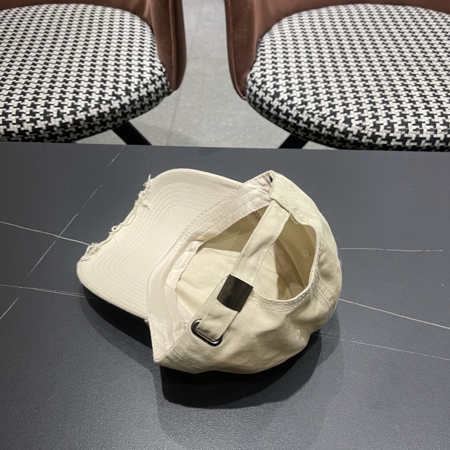 古奇GUCCI 👒破洞新款棒球帽，简单大方 男女通用遮阳帽