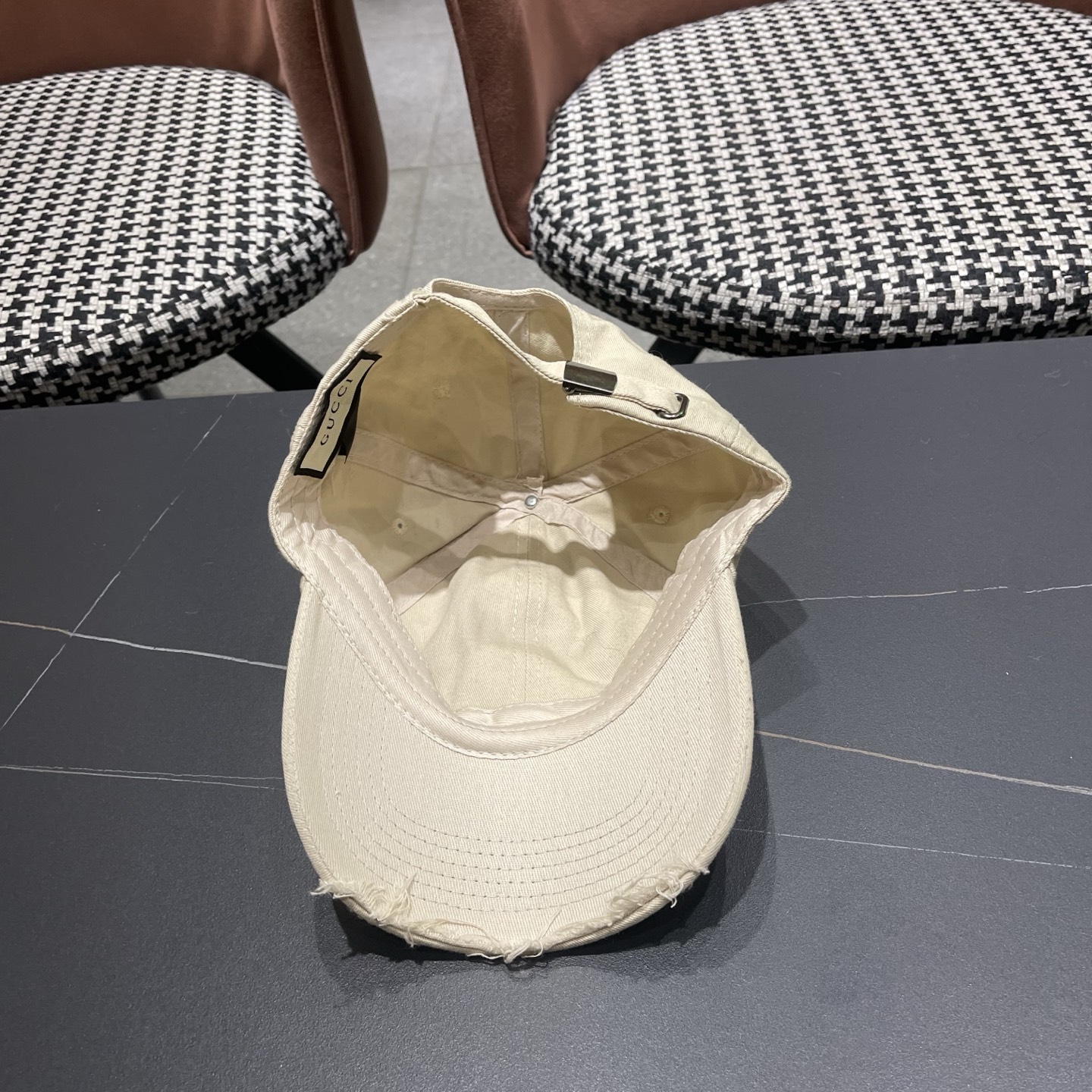 古奇GUCCI 👒破洞新款棒球帽，简单大方 男女通用遮阳帽