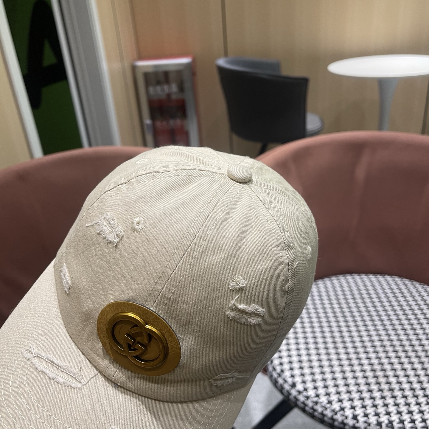 古奇GUCCI 👒破洞新款棒球帽，简单大方 男女通用遮阳帽