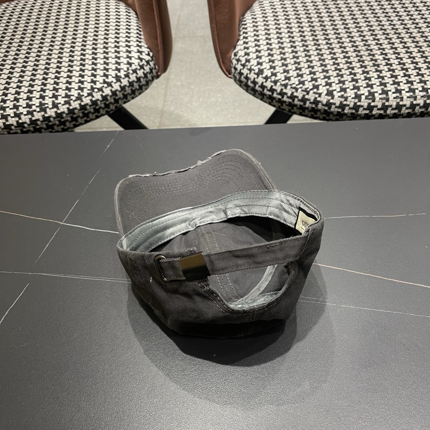 古奇GUCCI 👒破洞新款棒球帽，简单大方 男女通用遮阳帽