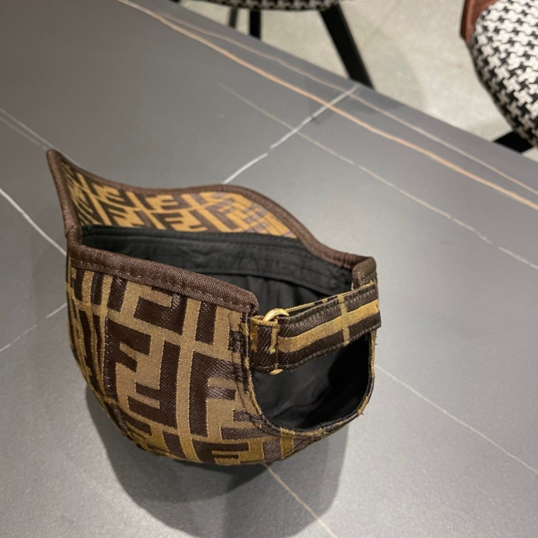 FENDI芬迪，新品棒球帽 代购版本！时尚潮流，高端做工！非一般的品质，细节看实拍哦