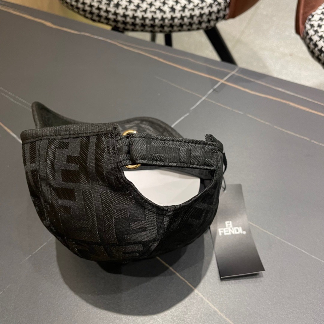 FENDI芬迪，新品棒球帽 代购版本！时尚潮流，高端做工！非一般的品质，细节看实拍哦