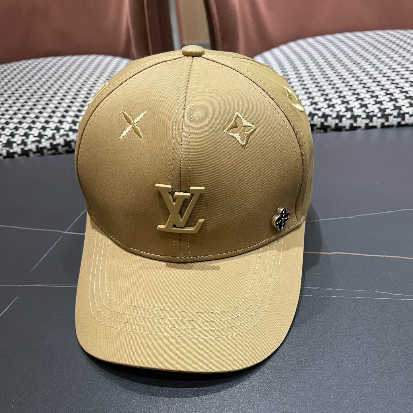 LV路易威登新款原单棒球帽，专柜1:1开模订制，原版帆布面料 轻盈透气！质量超赞，基础头围56，可调节。