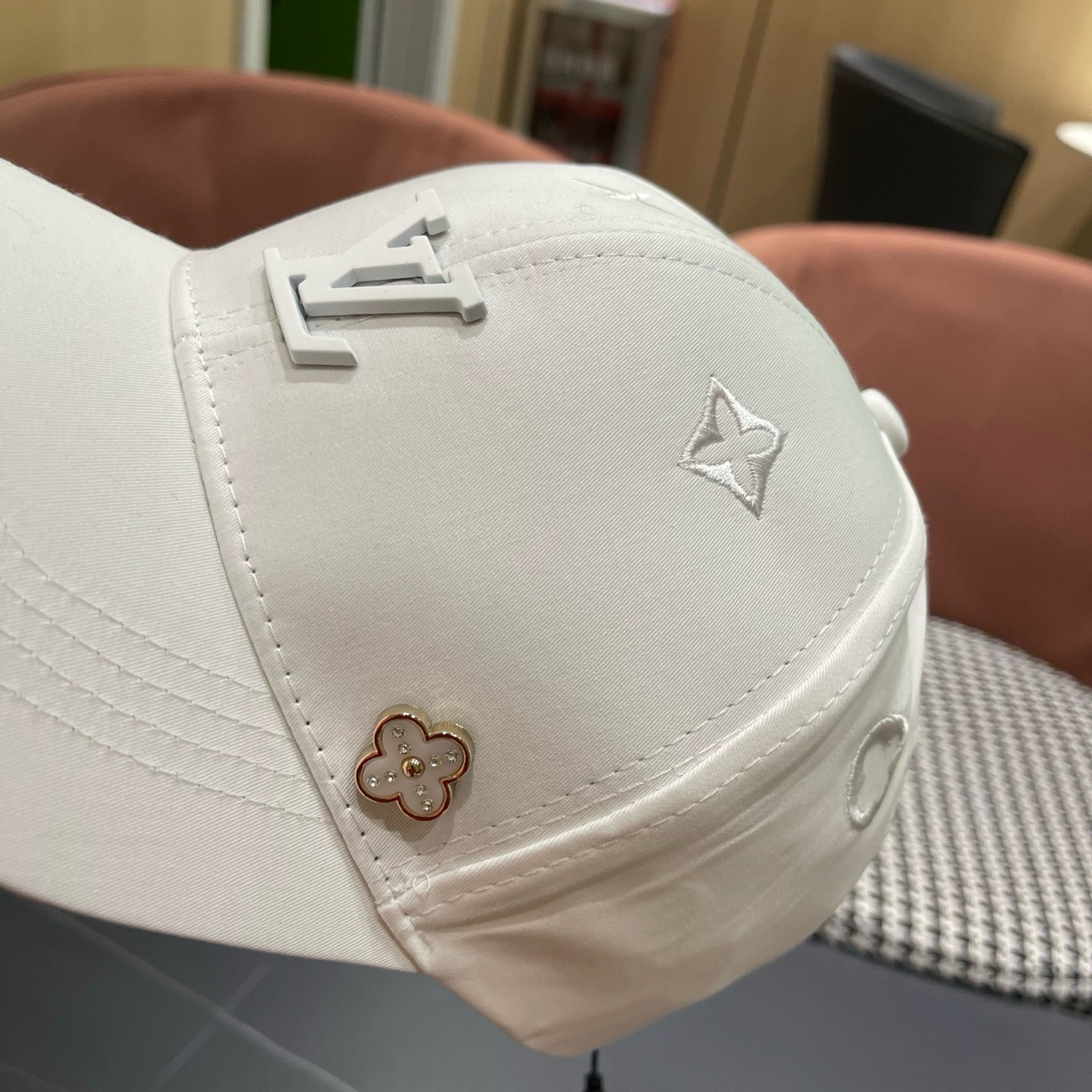 LV路易威登新款原单棒球帽，专柜1:1开模订制，原版帆布面料 轻盈透气！质量超赞，基础头围56，可调节。
