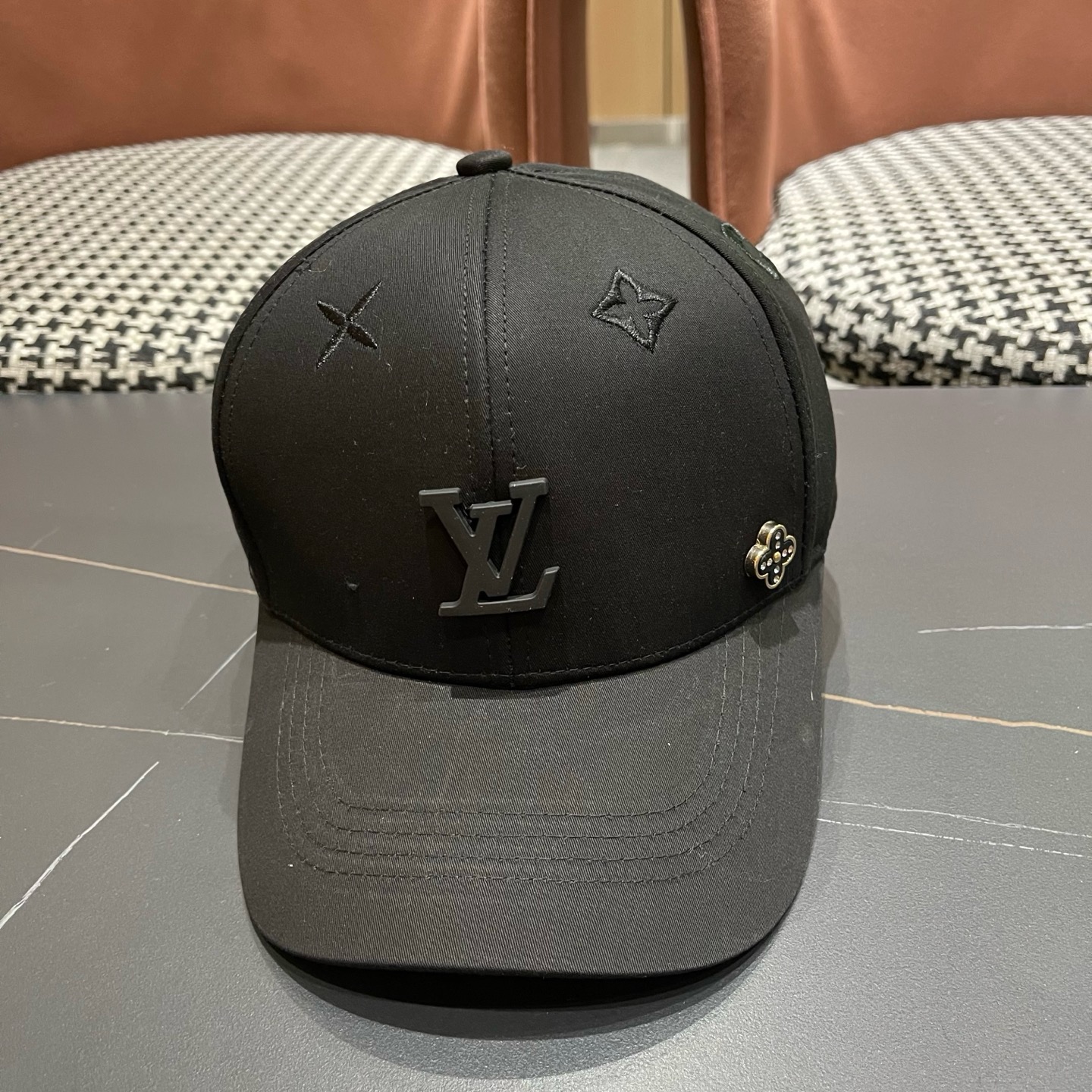 LV路易威登新款原单棒球帽，专柜1:1开模订制，原版帆布面料 轻盈透气！质量超赞，基础头围56，可调节。