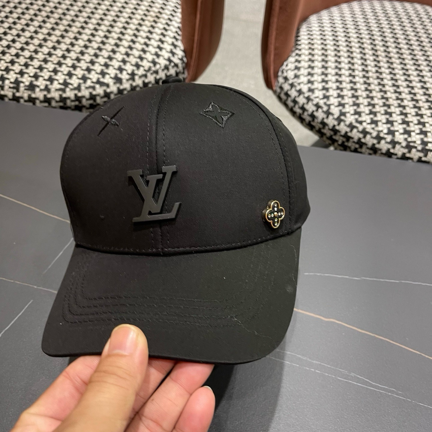LV路易威登新款原单棒球帽，专柜1:1开模订制，原版帆布面料 轻盈透气！质量超赞，基础头围56，可调节。