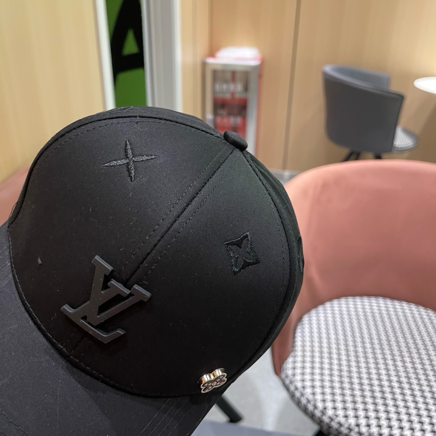 LV路易威登新款原单棒球帽，专柜1:1开模订制，原版帆布面料 轻盈透气！质量超赞，基础头围56，可调节。