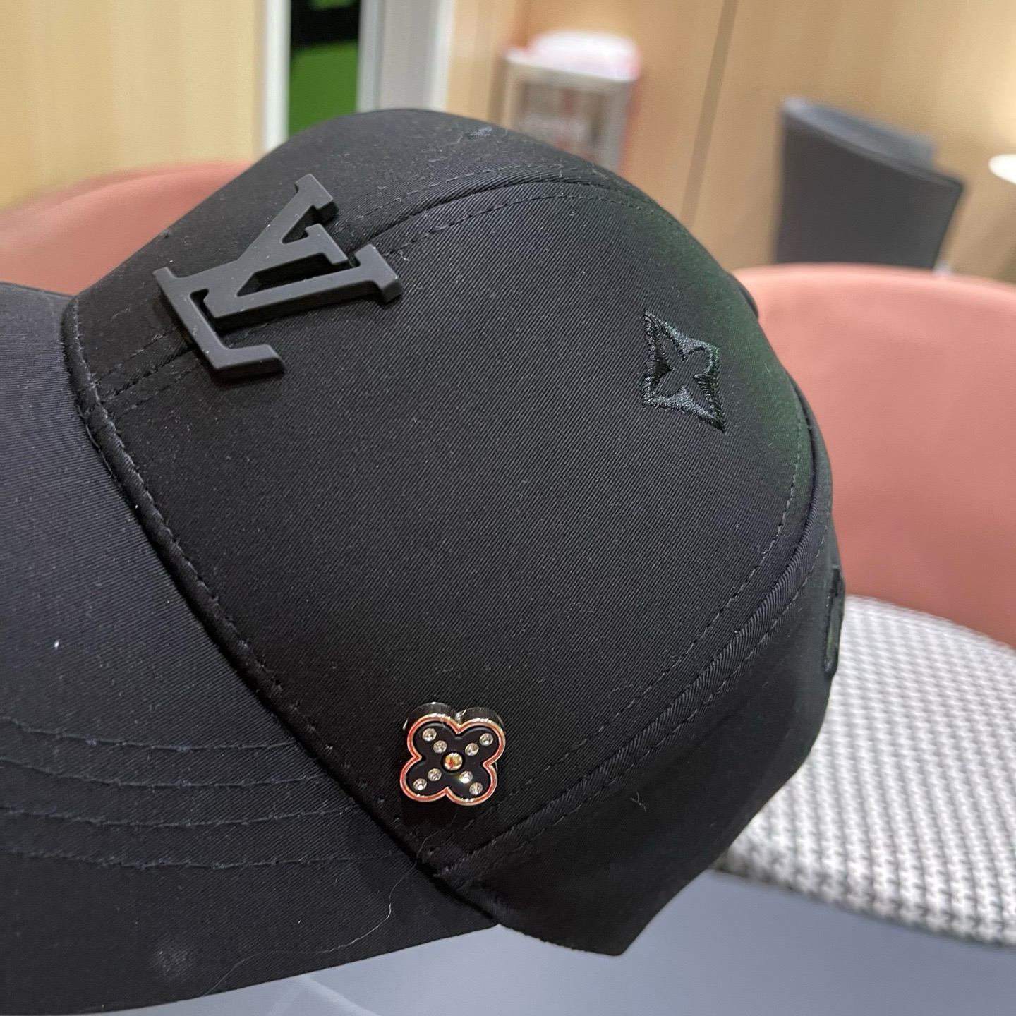 LV路易威登新款原单棒球帽，专柜1:1开模订制，原版帆布面料 轻盈透气！质量超赞，基础头围56，可调节。