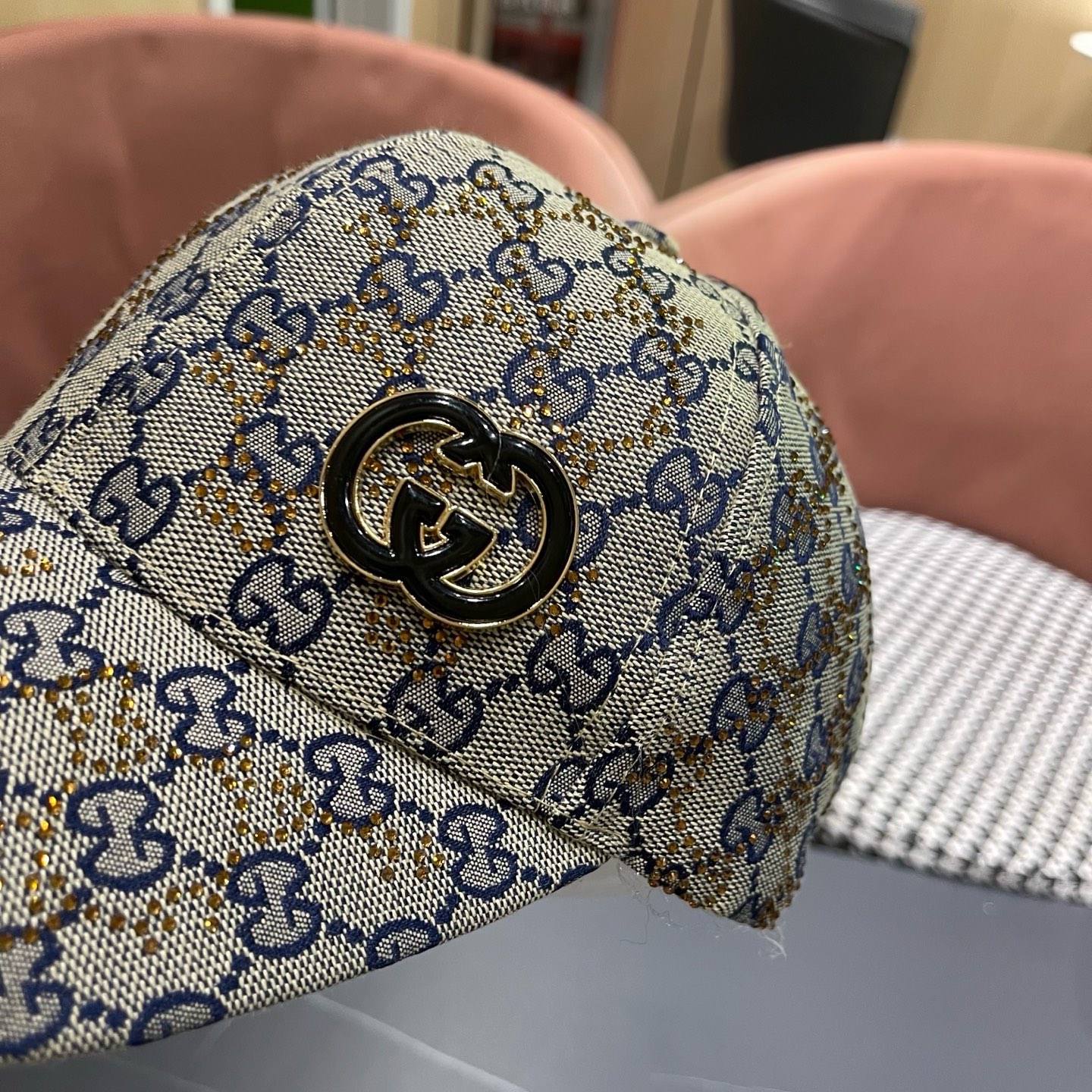 GUCCI古奇棒球帽 2025新款 工艺非常精美 带钻高档大气上档次！低调奢华，方便携带！