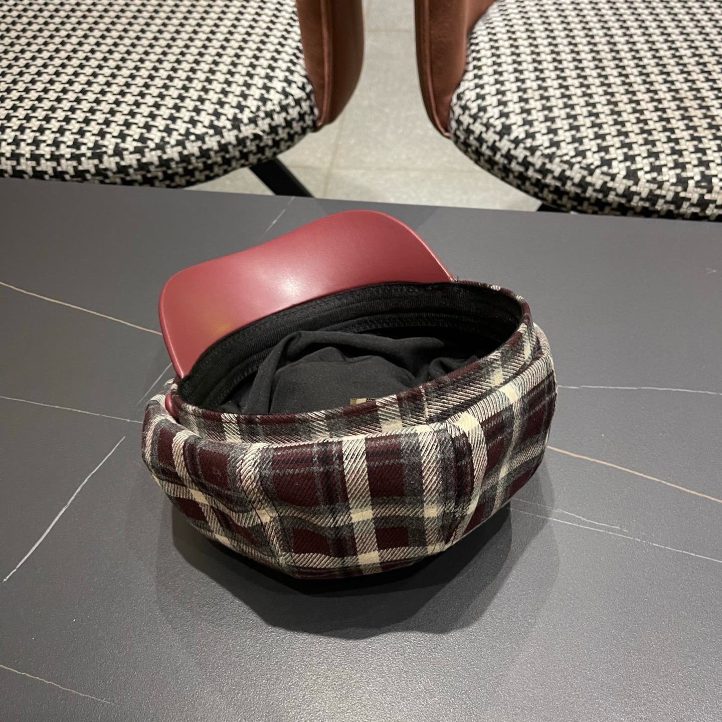 巴宝莉BURBERRY 2025秋冬季格子八角帽女显脸小复古鸭舌贝雷帽画家报童帽百搭