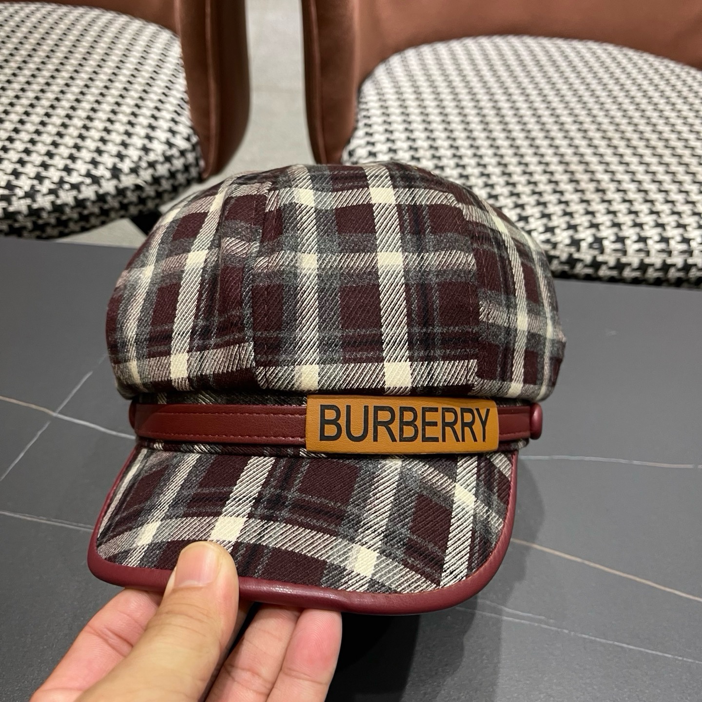 巴宝莉BURBERRY 2025秋冬季格子八角帽女显脸小复古鸭舌贝雷帽画家报童帽百搭