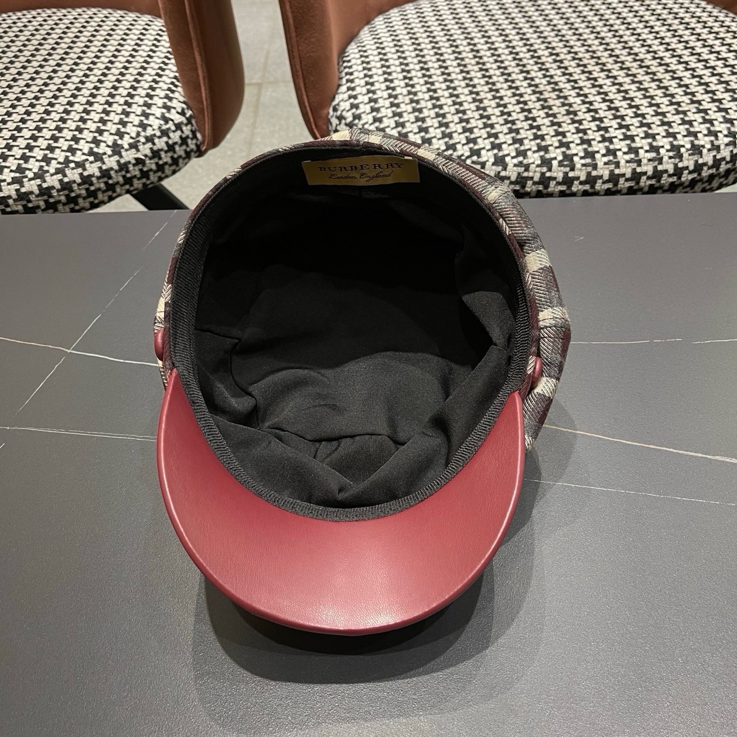 巴宝莉BURBERRY 2025秋冬季格子八角帽女显脸小复古鸭舌贝雷帽画家报童帽百搭