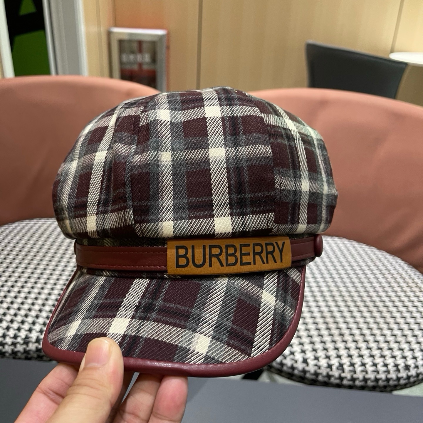 巴宝莉BURBERRY 2025秋冬季格子八角帽女显脸小复古鸭舌贝雷帽画家报童帽百搭