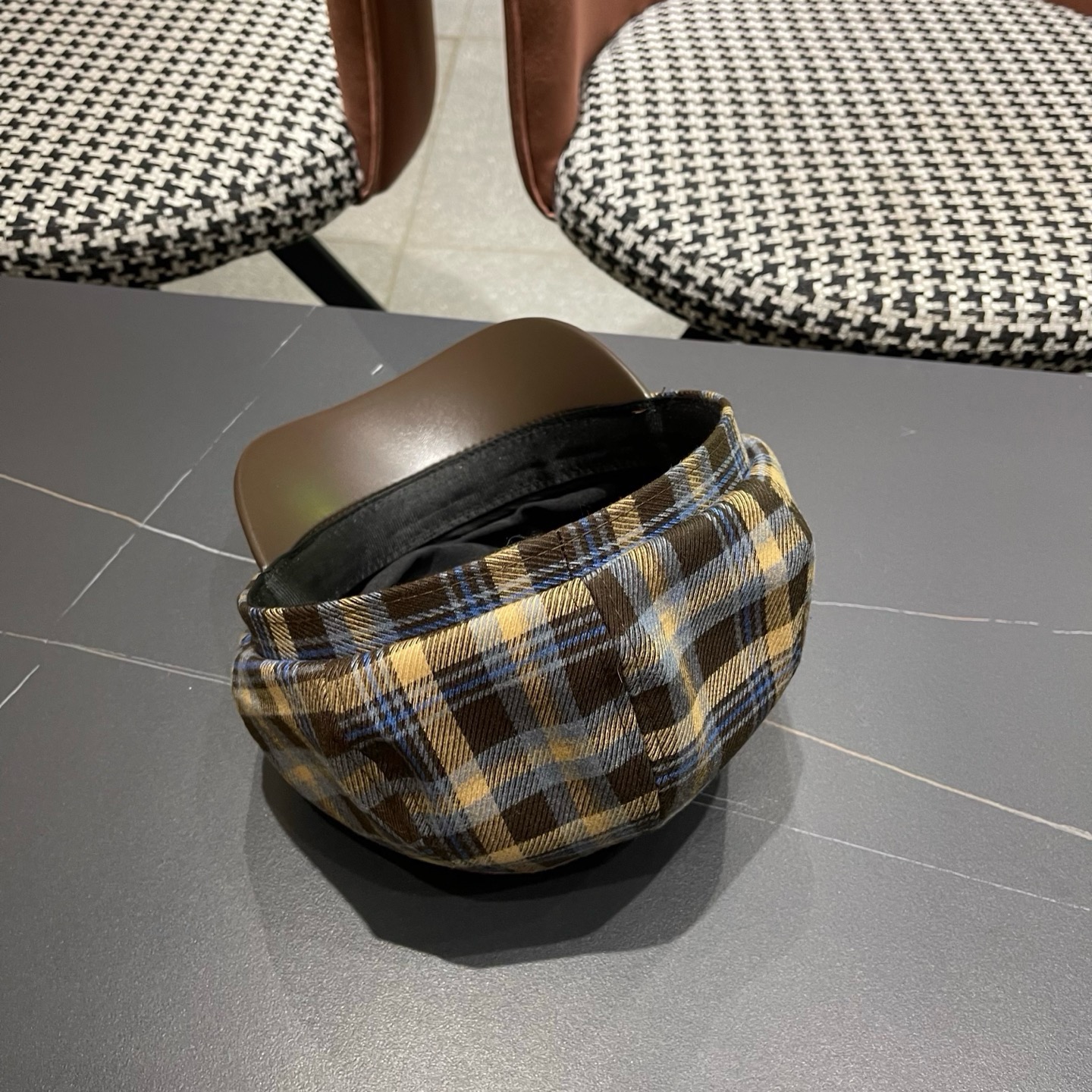 巴宝莉BURBERRY 2025秋冬季格子八角帽女显脸小复古鸭舌贝雷帽画家报童帽百搭