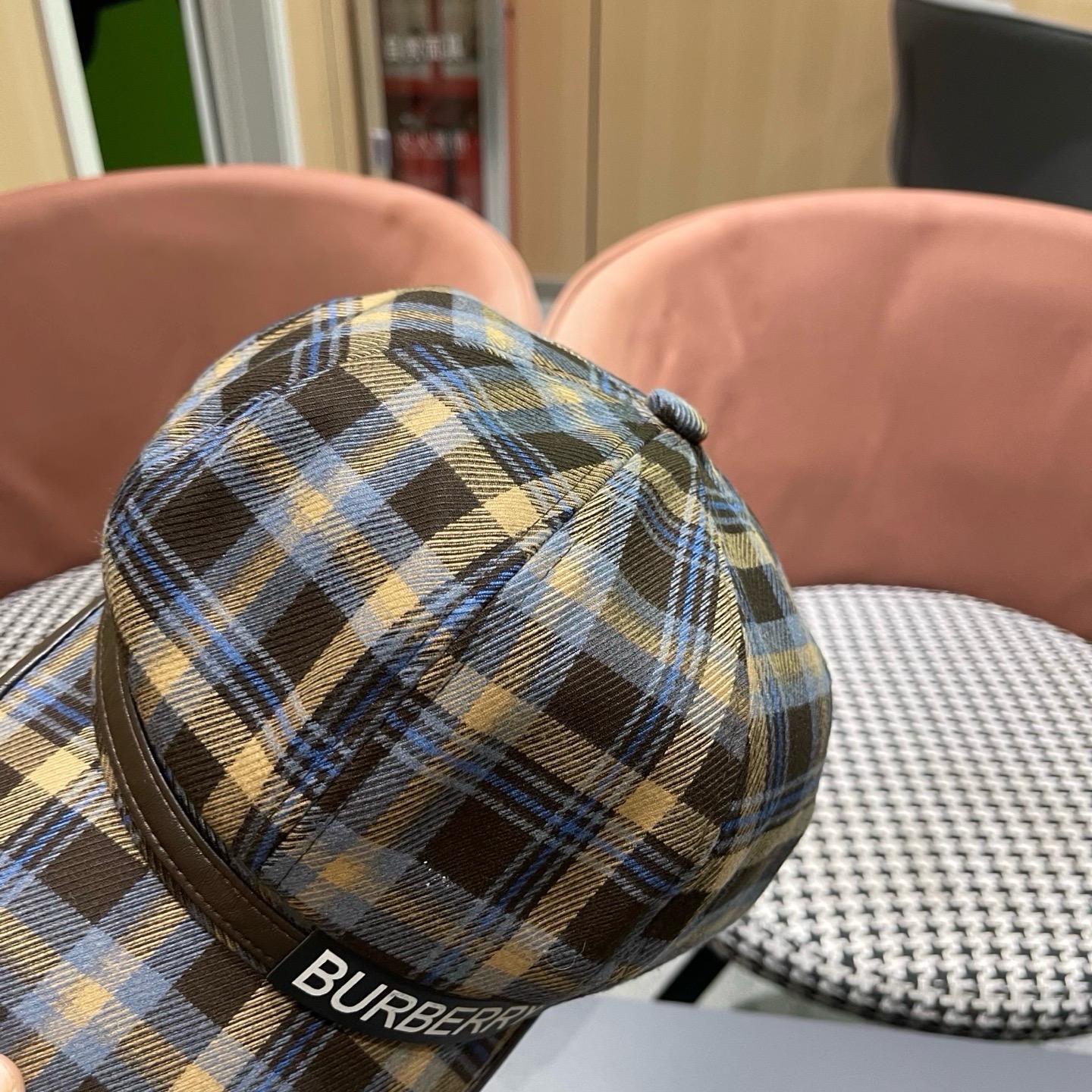 巴宝莉BURBERRY 2025秋冬季格子八角帽女显脸小复古鸭舌贝雷帽画家报童帽百搭