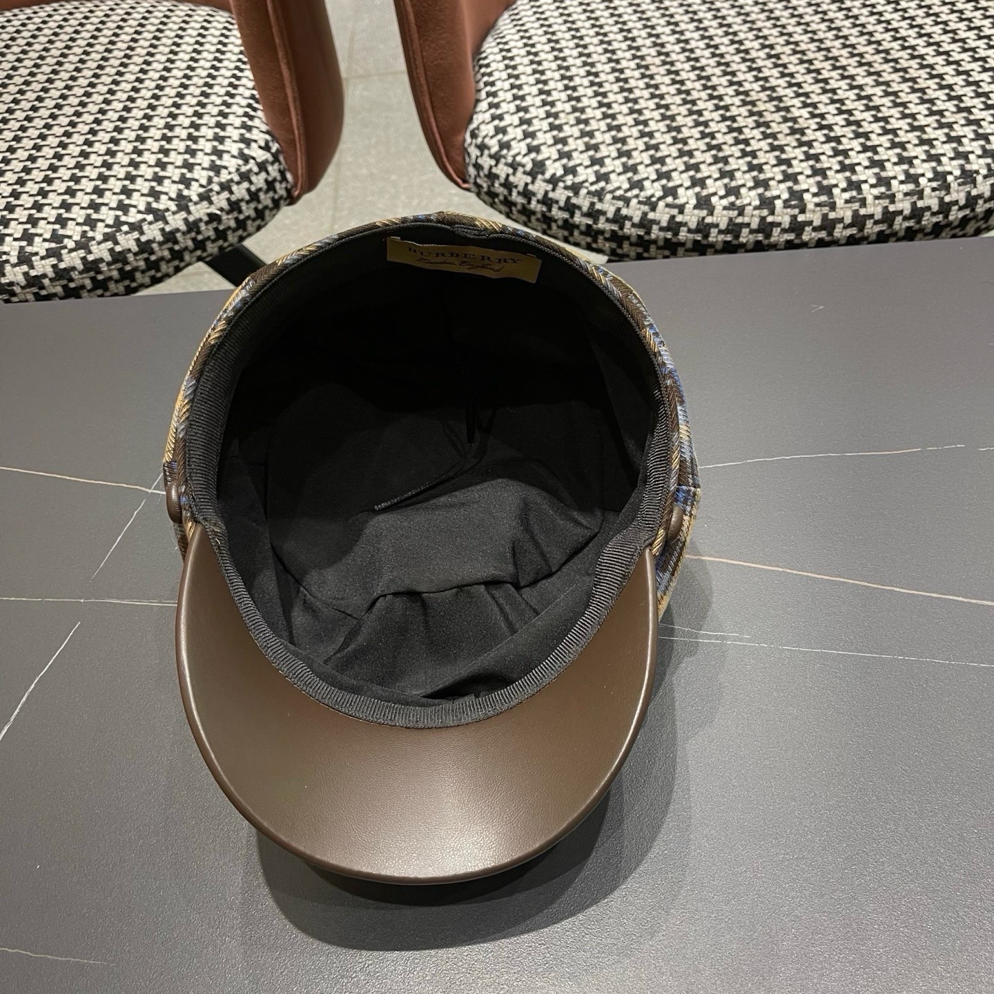 巴宝莉BURBERRY 2025秋冬季格子八角帽女显脸小复古鸭舌贝雷帽画家报童帽百搭