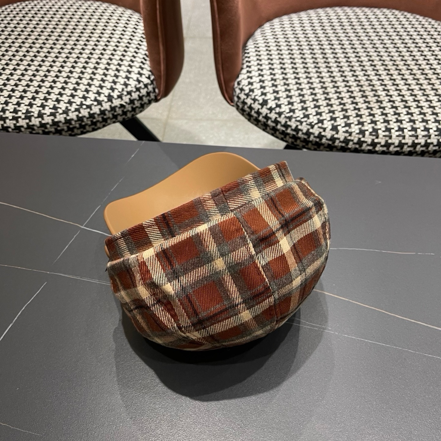 巴宝莉BURBERRY 秋冬季格子八角帽女显脸小复古鸭舌贝雷帽画家报童帽百搭