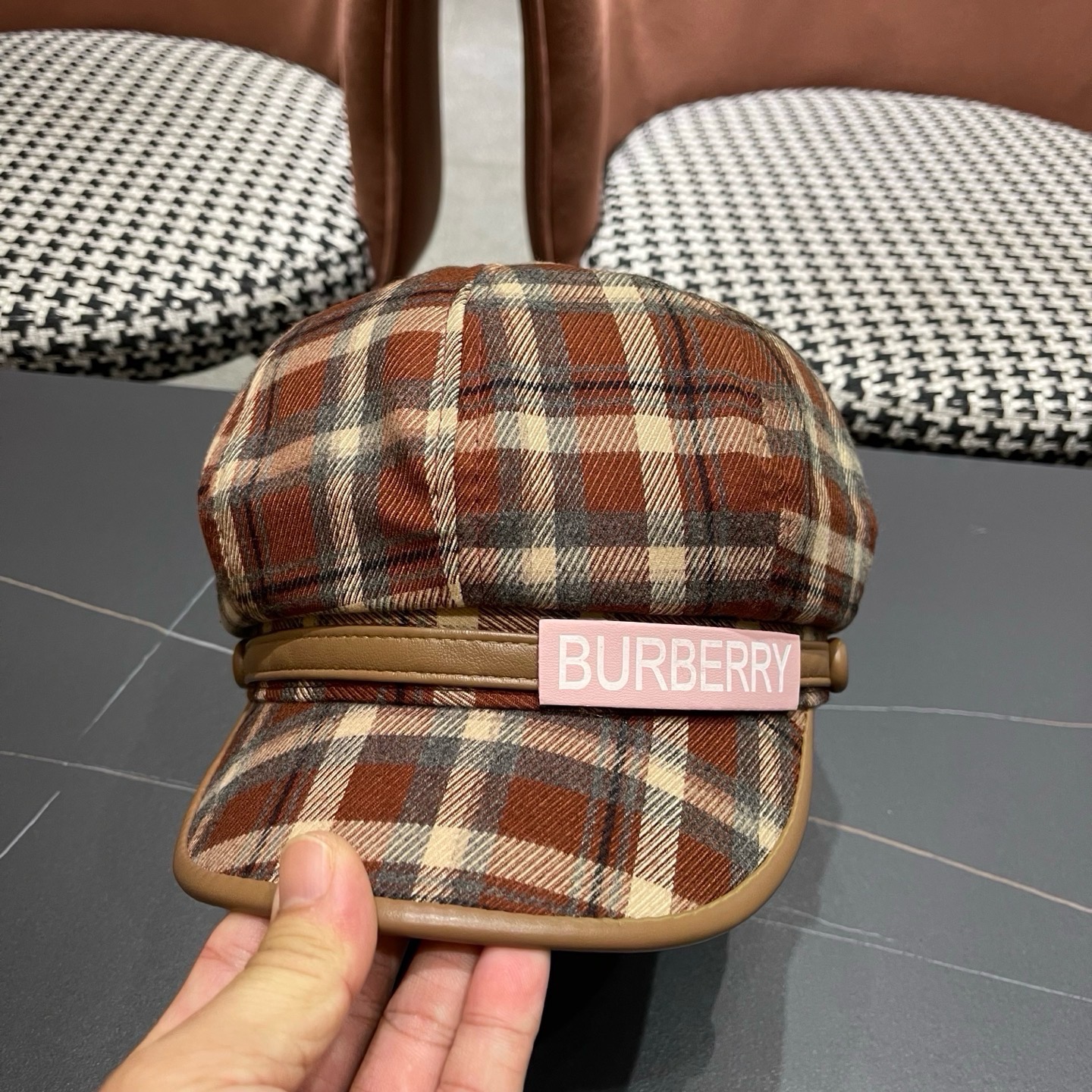 巴宝莉BURBERRY 秋冬季格子八角帽女显脸小复古鸭舌贝雷帽画家报童帽百搭