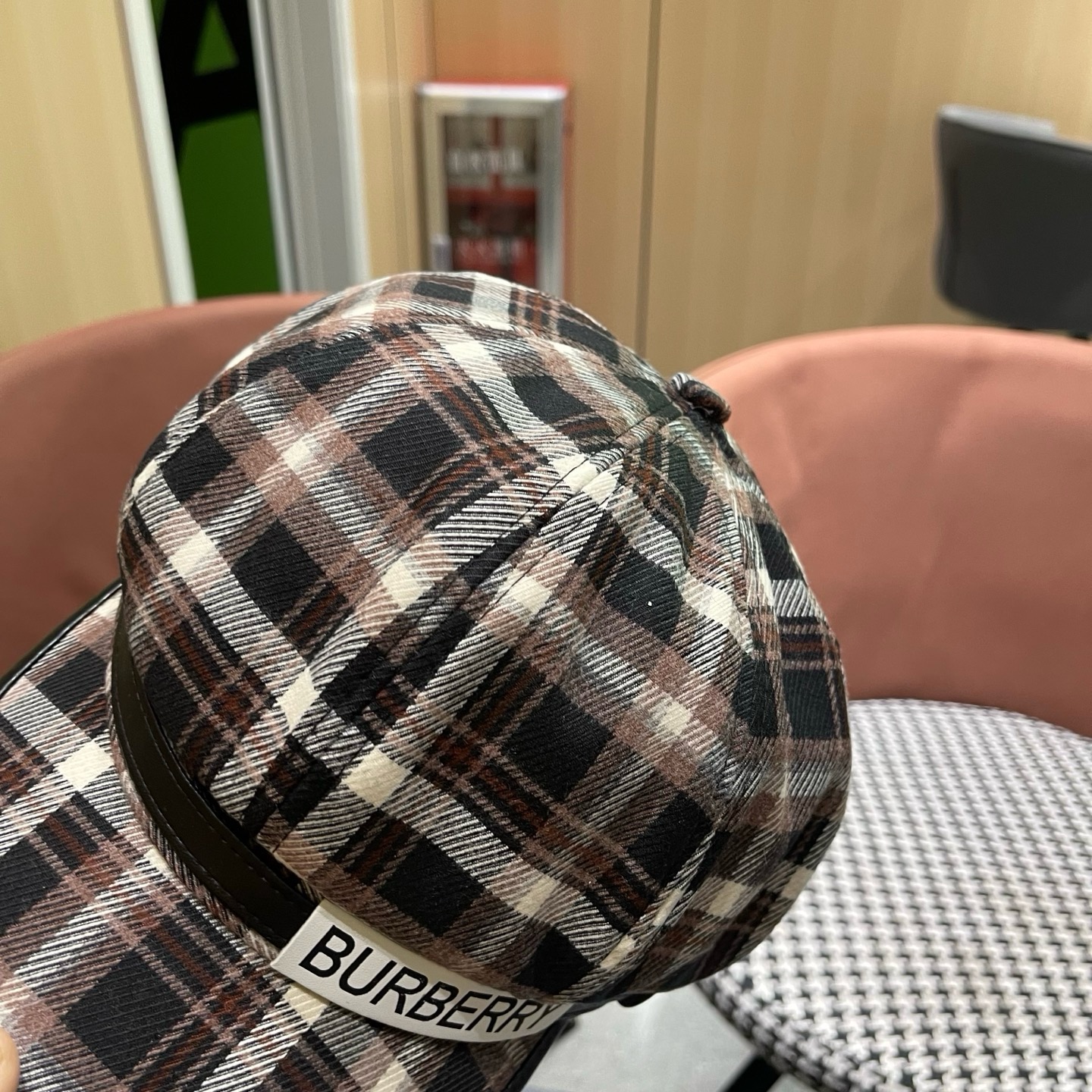 巴宝莉BURBERRY 秋冬季格子八角帽女显脸小复古鸭舌贝雷帽画家报童帽百搭