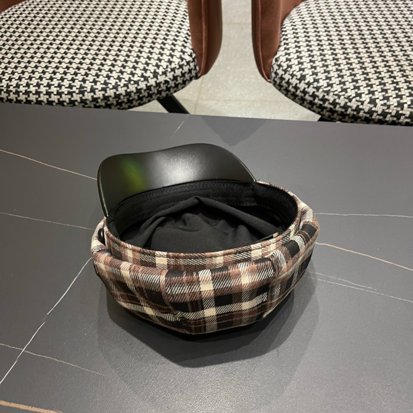 巴宝莉BURBERRY 秋冬季格子八角帽女显脸小复古鸭舌贝雷帽画家报童帽百搭
