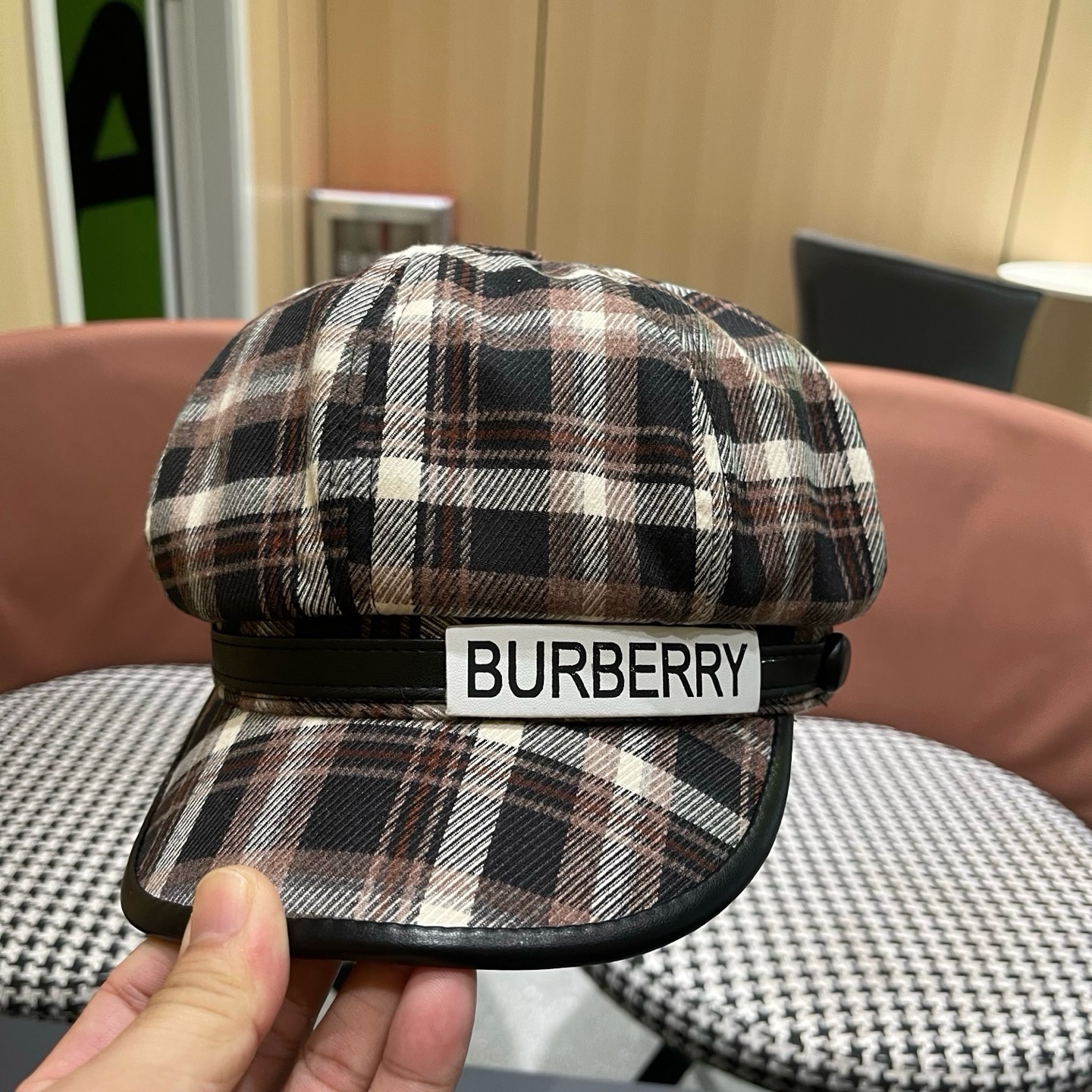 巴宝莉BURBERRY 秋冬季格子八角帽女显脸小复古鸭舌贝雷帽画家报童帽百搭