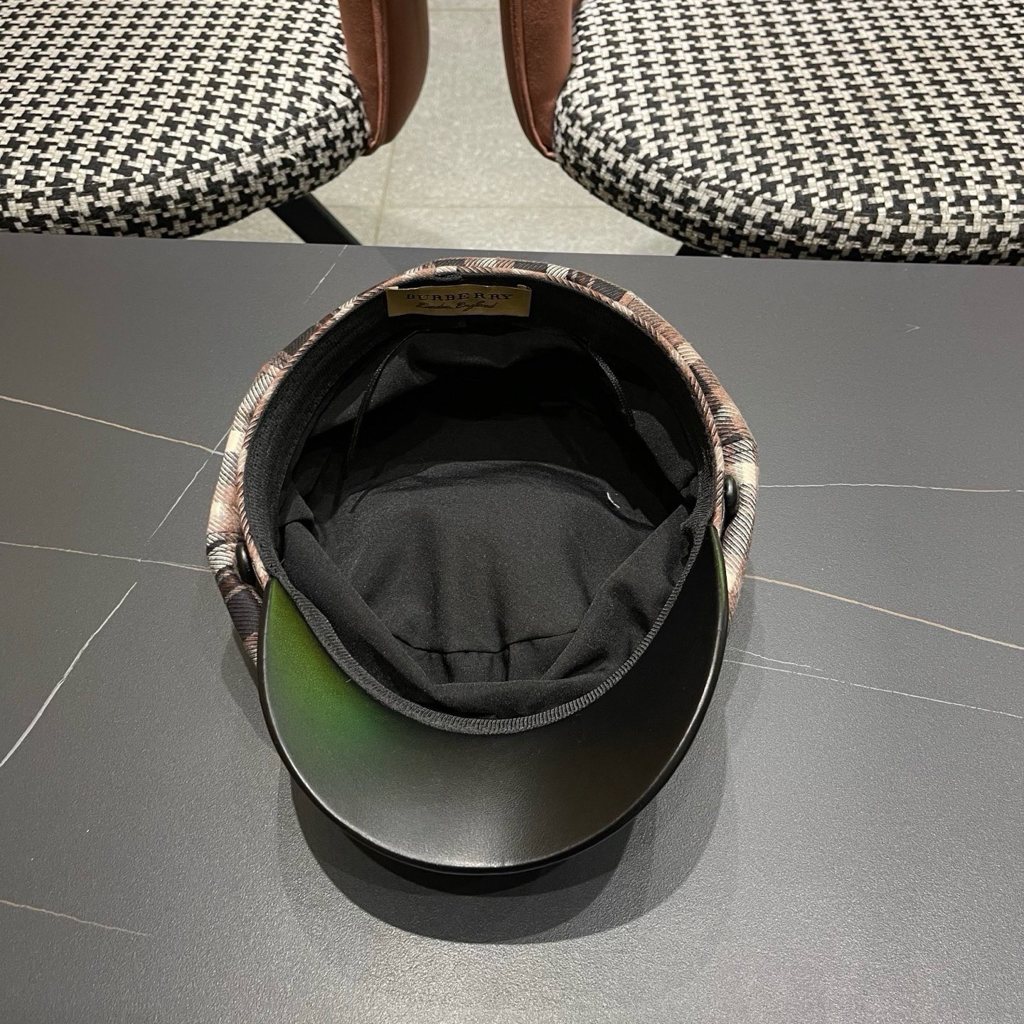 巴宝莉BURBERRY 秋冬季格子八角帽女显脸小复古鸭舌贝雷帽画家报童帽百搭