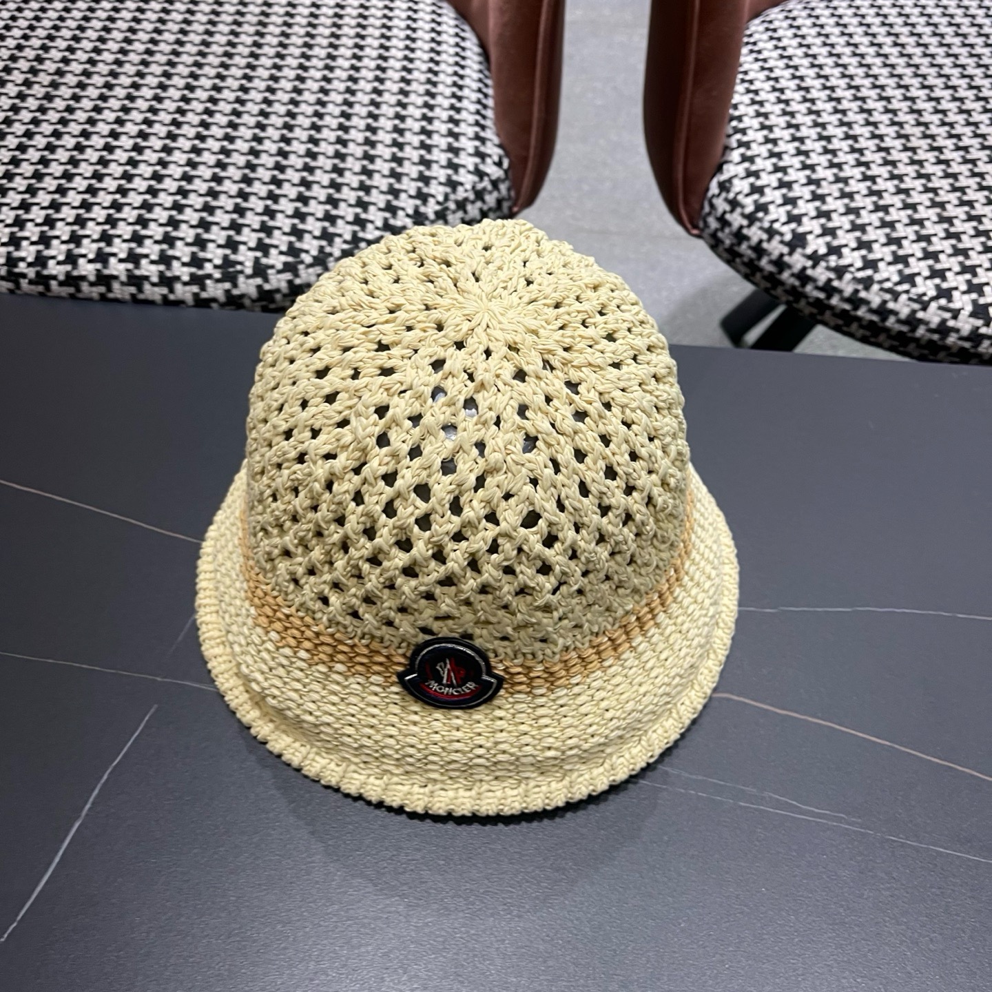 MONCLER（蒙口）缕空透气渔夫帽女夏季新款遮阳防晒显脸小盆帽户外休闲太阳帽