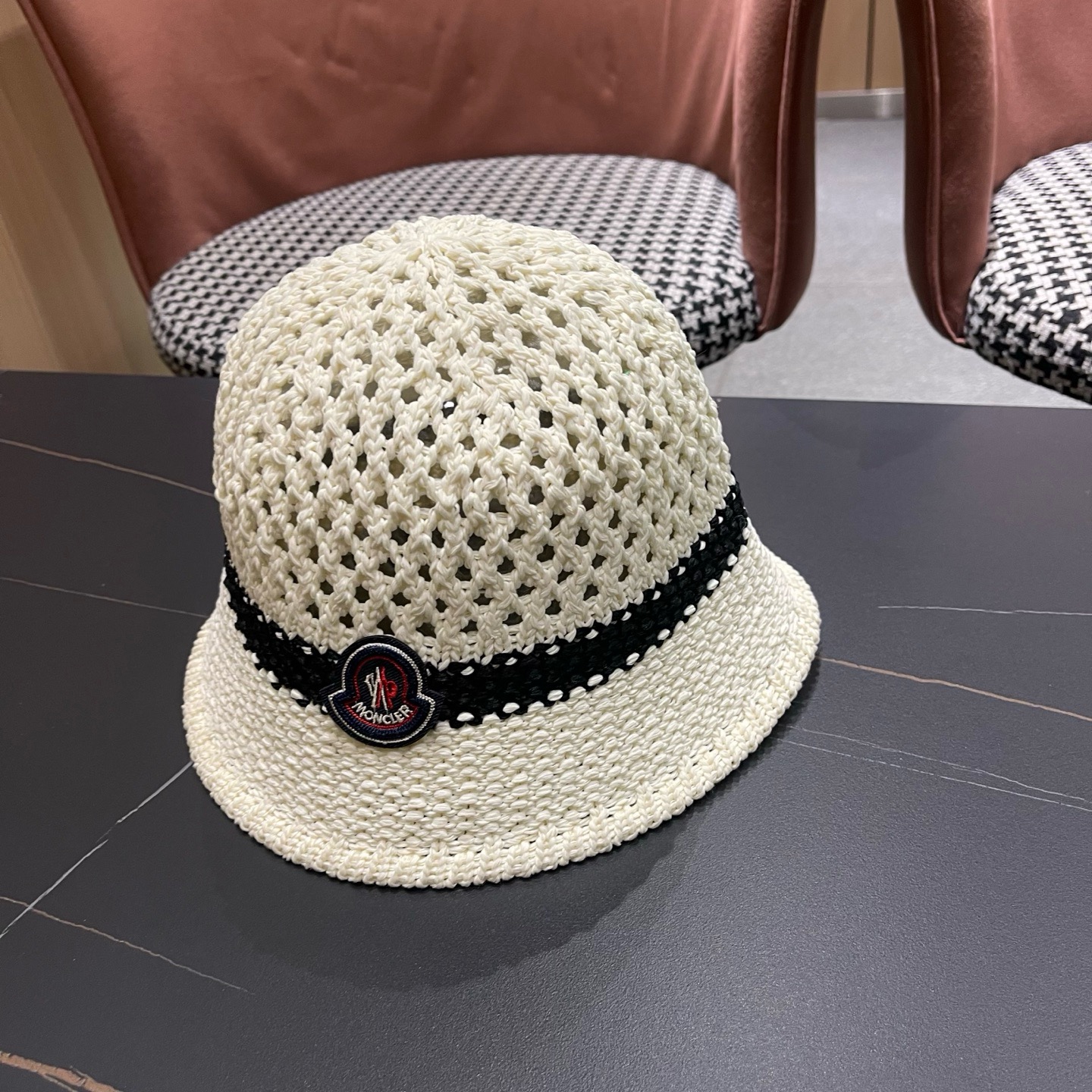 MONCLER（蒙口）缕空透气渔夫帽女夏季新款遮阳防晒显脸小盆帽户外休闲太阳帽