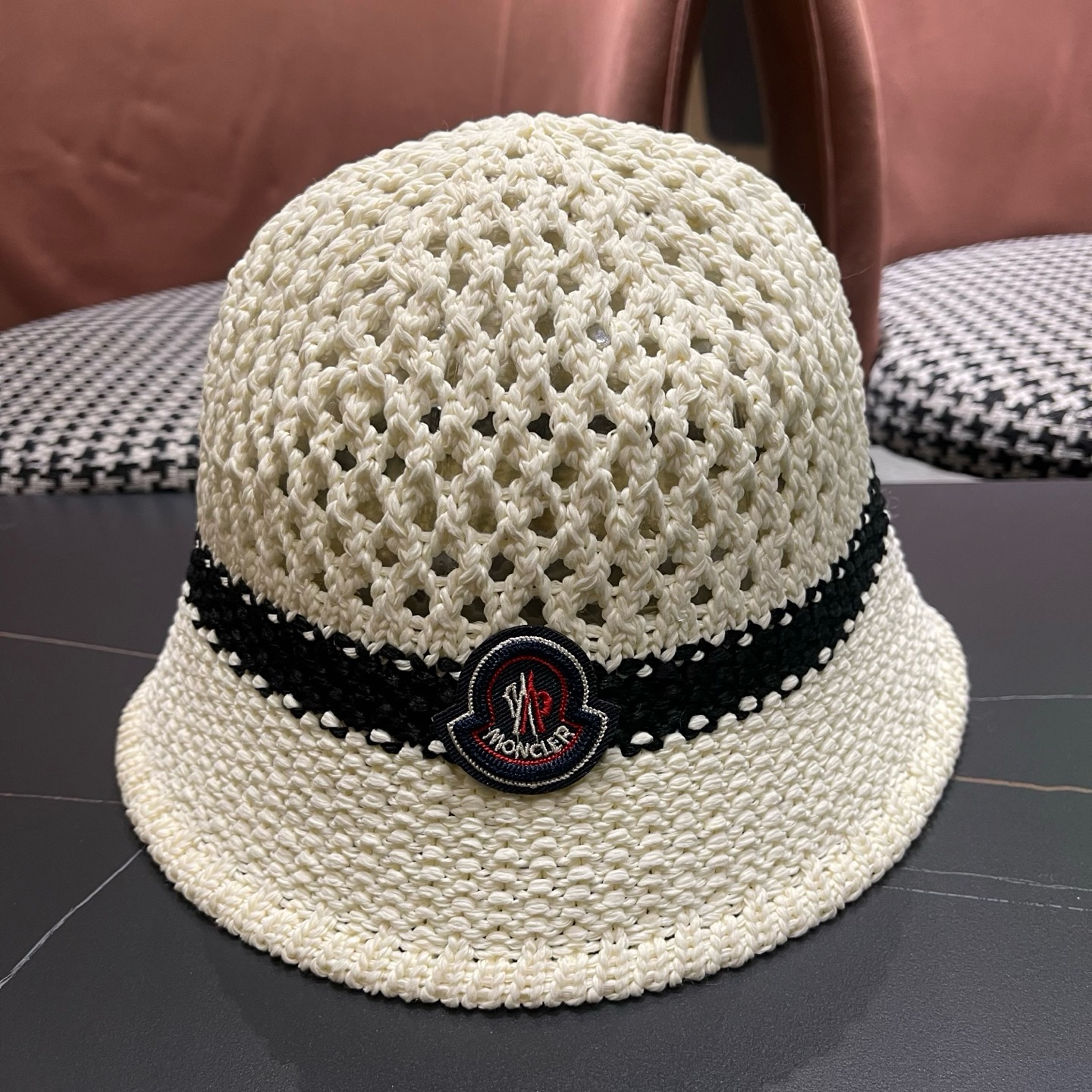 MONCLER（蒙口）缕空透气渔夫帽女夏季新款遮阳防晒显脸小盆帽户外休闲太阳帽