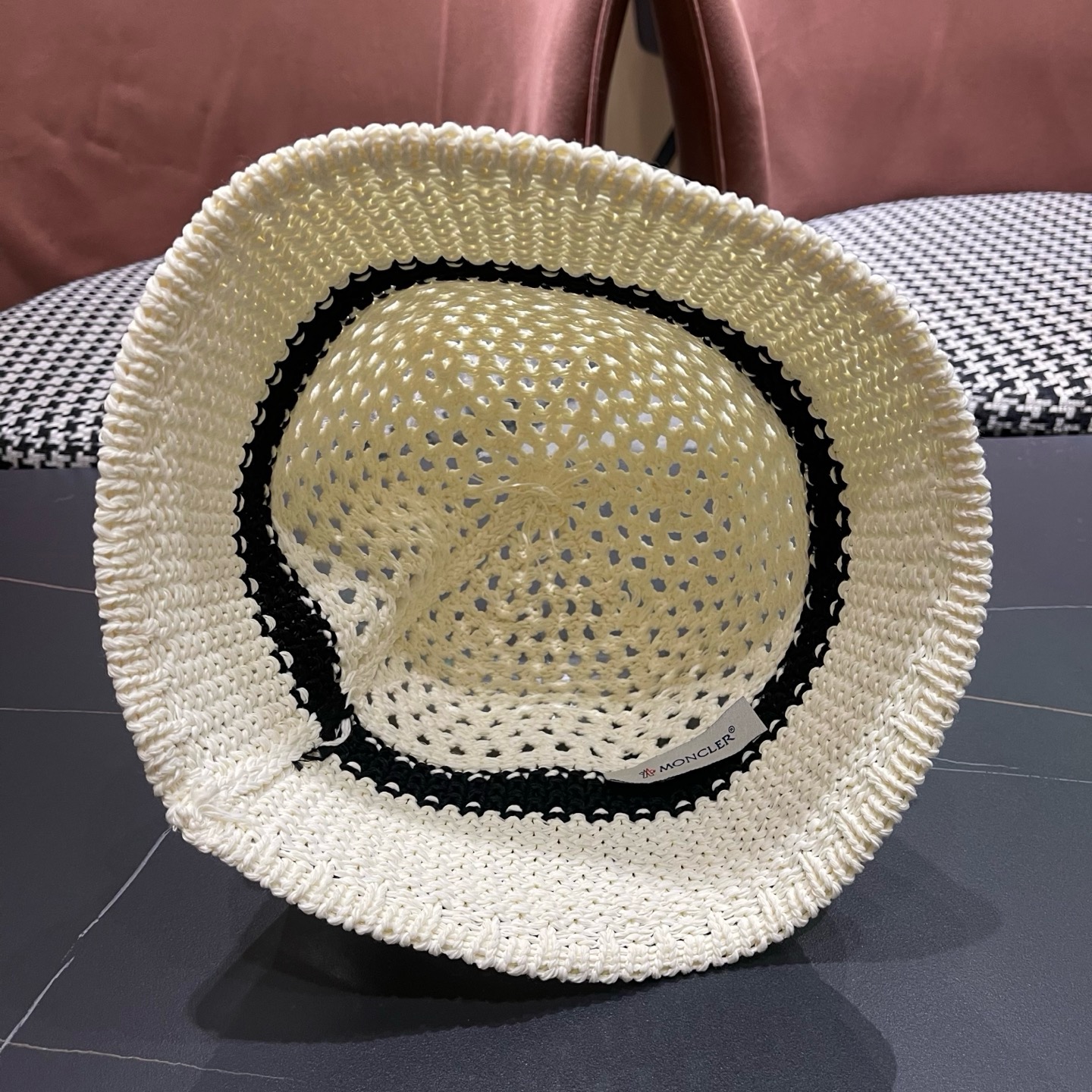 MONCLER（蒙口）缕空透气渔夫帽女夏季新款遮阳防晒显脸小盆帽户外休闲太阳帽