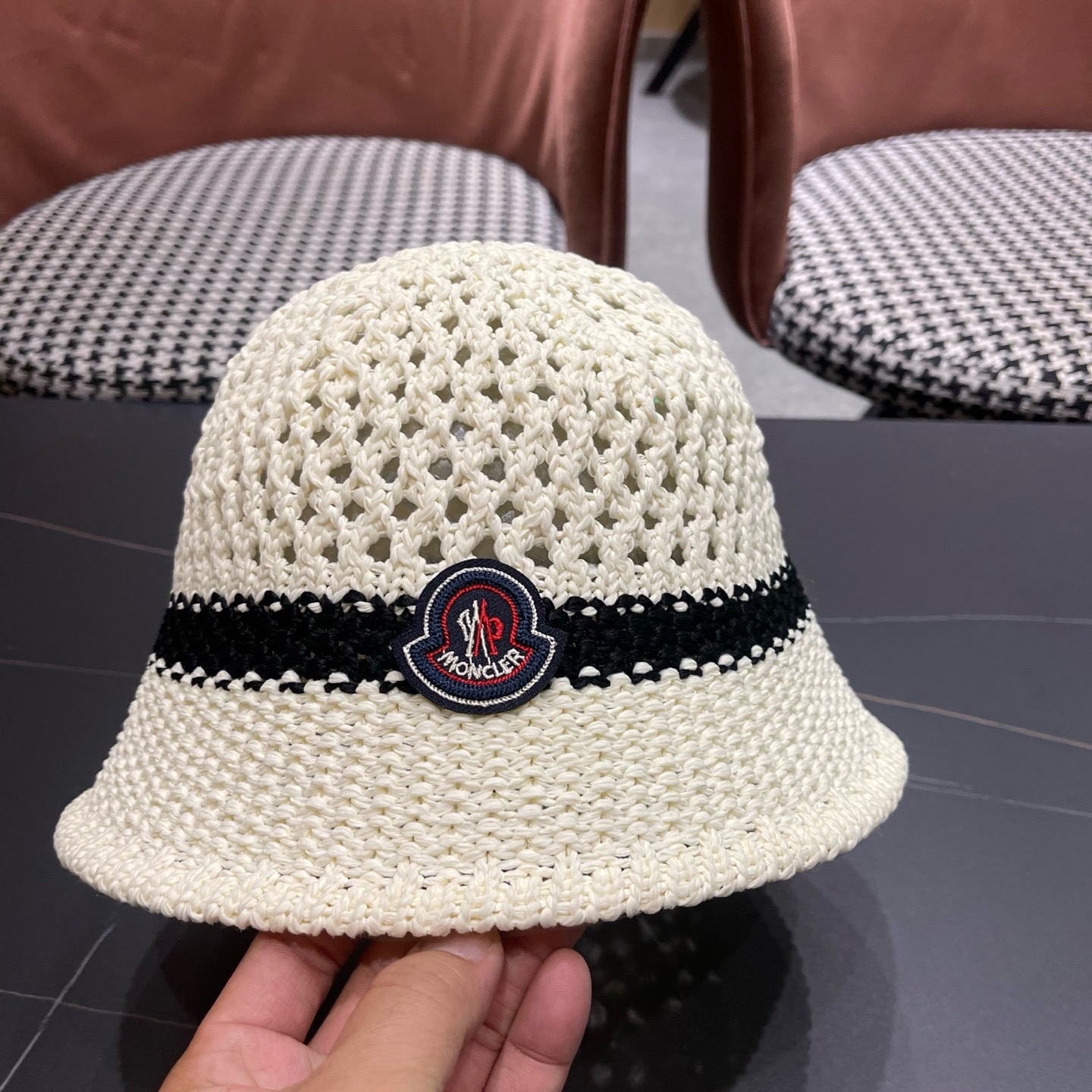 MONCLER（蒙口）缕空透气渔夫帽女夏季新款遮阳防晒显脸小盆帽户外休闲太阳帽