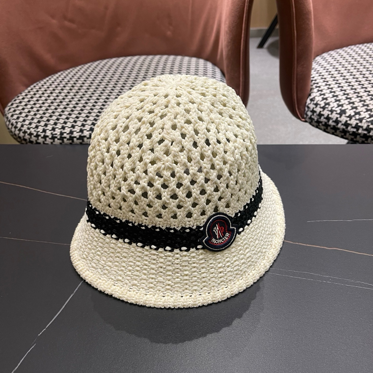 MONCLER（蒙口）缕空透气渔夫帽女夏季新款遮阳防晒显脸小盆帽户外休闲太阳帽