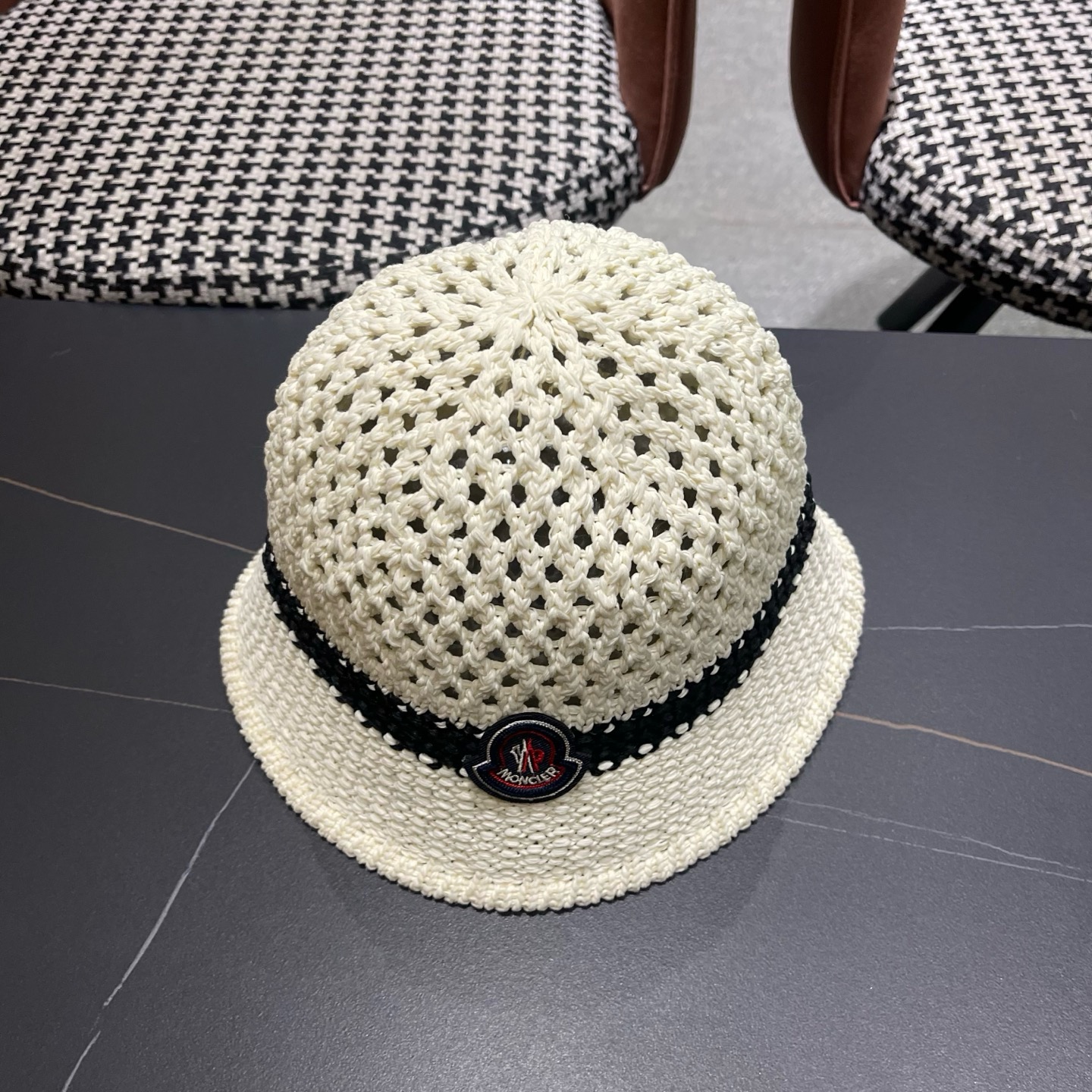 MONCLER（蒙口）缕空透气渔夫帽女夏季新款遮阳防晒显脸小盆帽户外休闲太阳帽