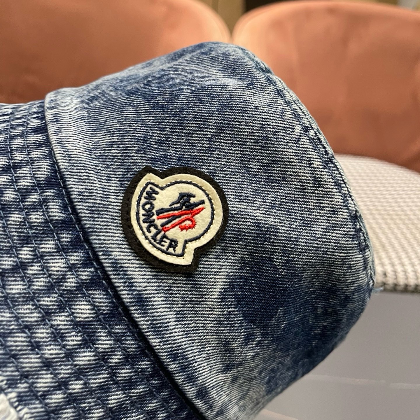 MONCLER（蒙口）帽子女款新款毛边牛仔渐变渔夫帽女大头围显脸小盆帽潮