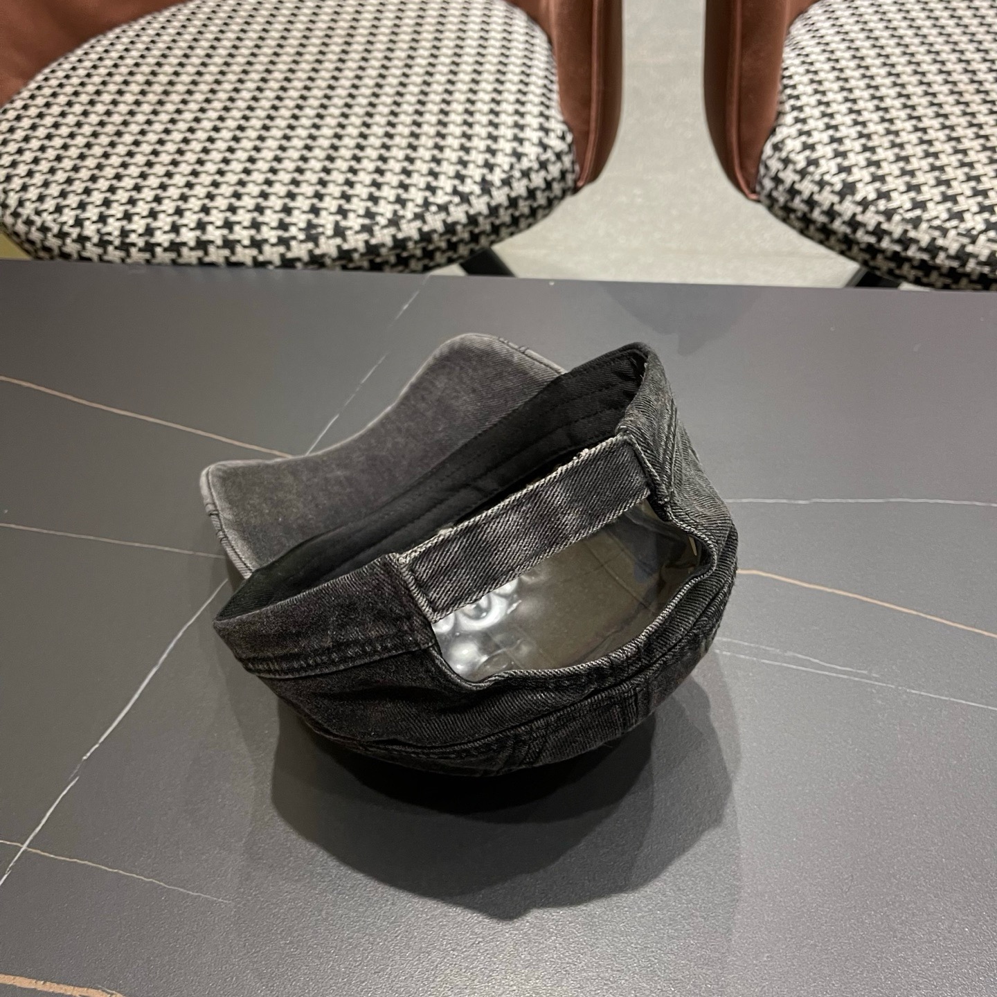 MONCLER（蒙口）韩系复古纯色棒球帽女生做旧牛仔软顶鸭舌帽设计感潮流遮阳帽子男