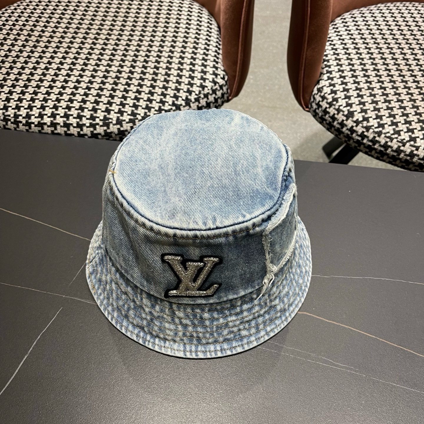 路易威登LV 潮酷做旧牛仔渔夫帽女春韩版时尚百搭个性文艺显脸小盆帽