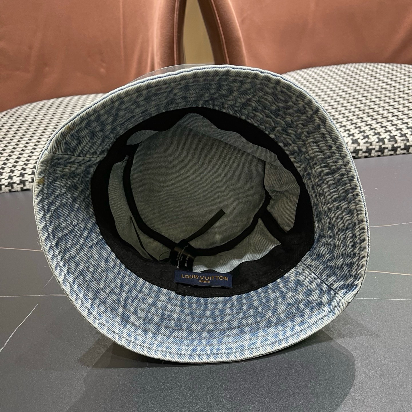 路易威登LV 潮酷做旧牛仔渔夫帽女春韩版时尚百搭个性文艺显脸小盆帽