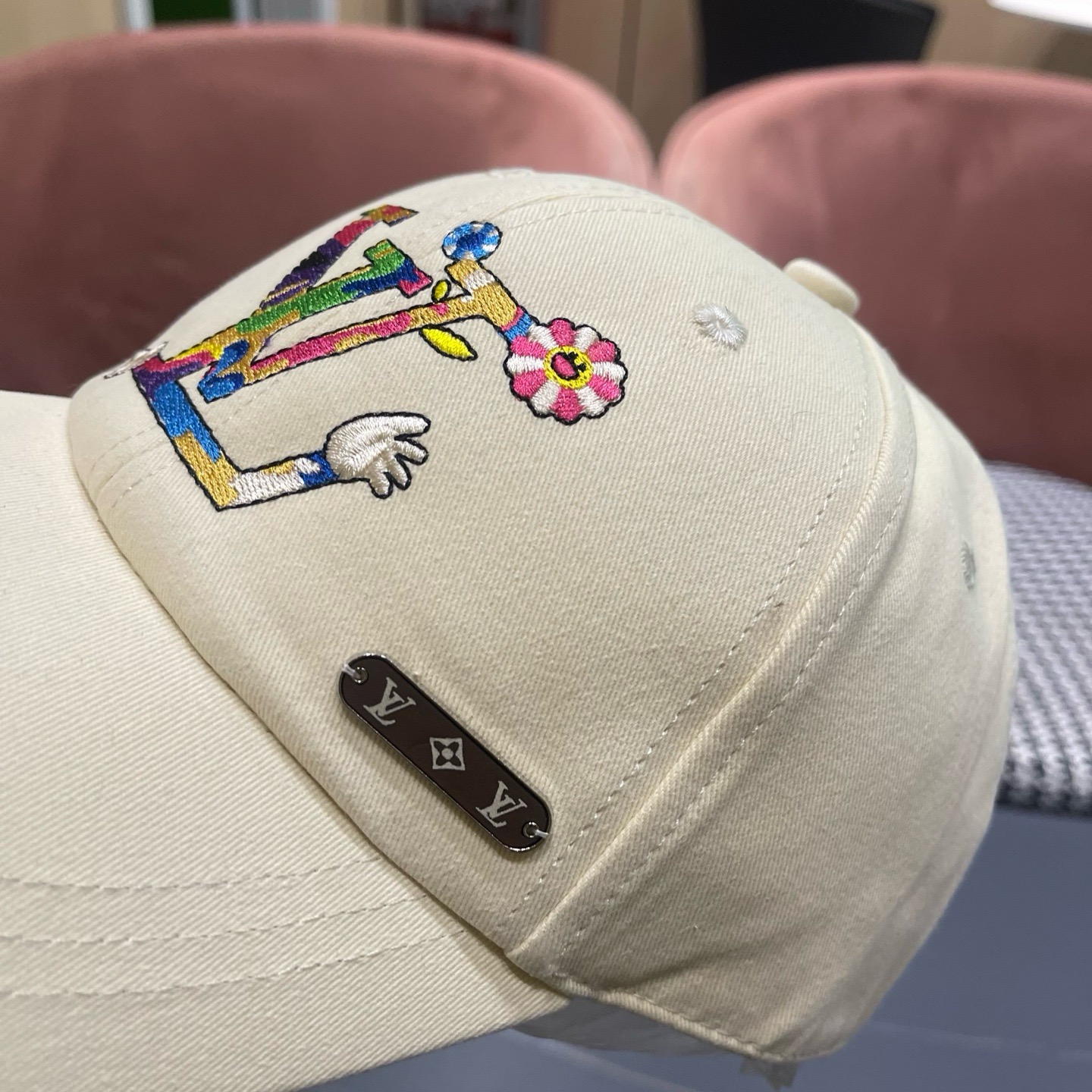 路易威登棒球帽LouisVuitton新款LV棒球帽，完美刺绣，高端大气，百搭款🤗男女通用！
