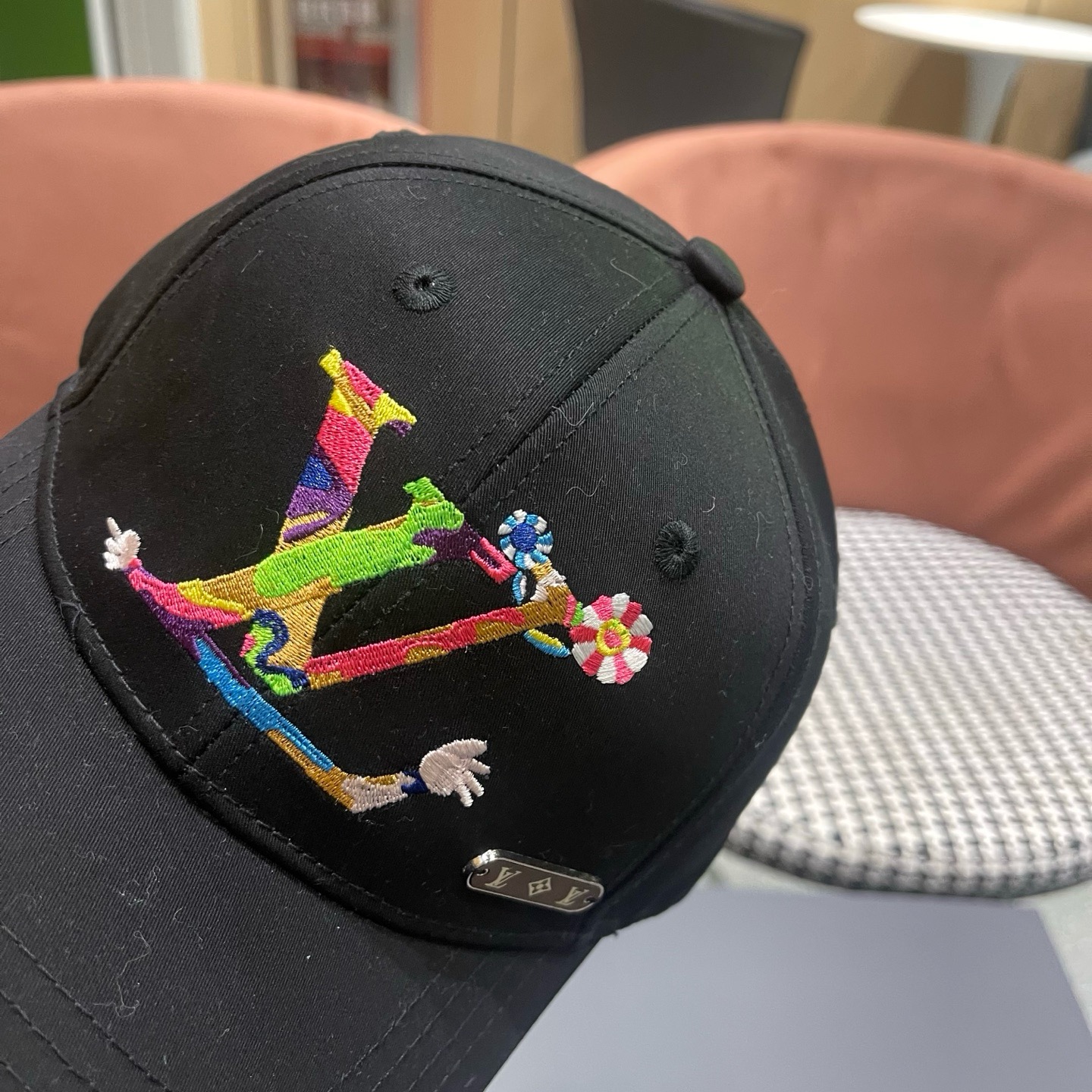 路易威登棒球帽LouisVuitton新款LV棒球帽，完美刺绣，高端大气，百搭款🤗男女通用！
