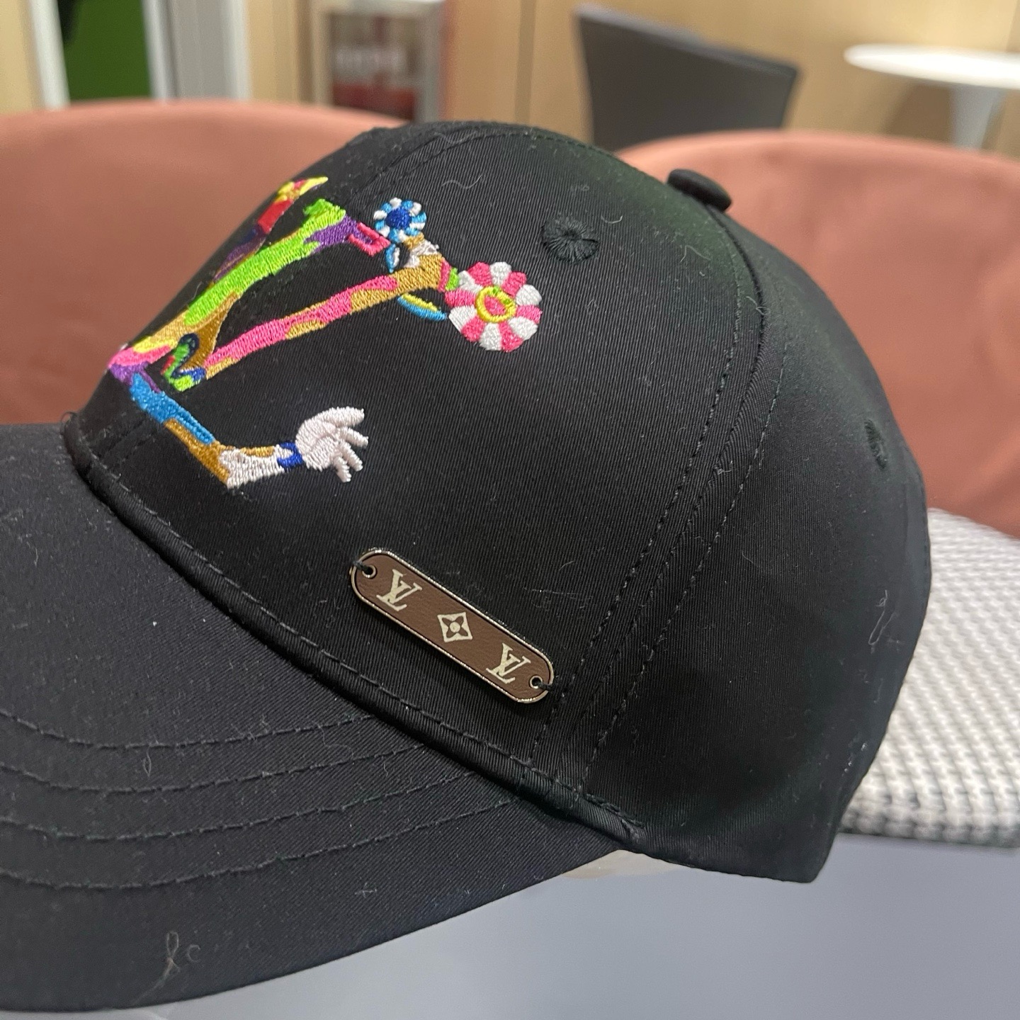 路易威登棒球帽LouisVuitton新款LV棒球帽，完美刺绣，高端大气，百搭款🤗男女通用！