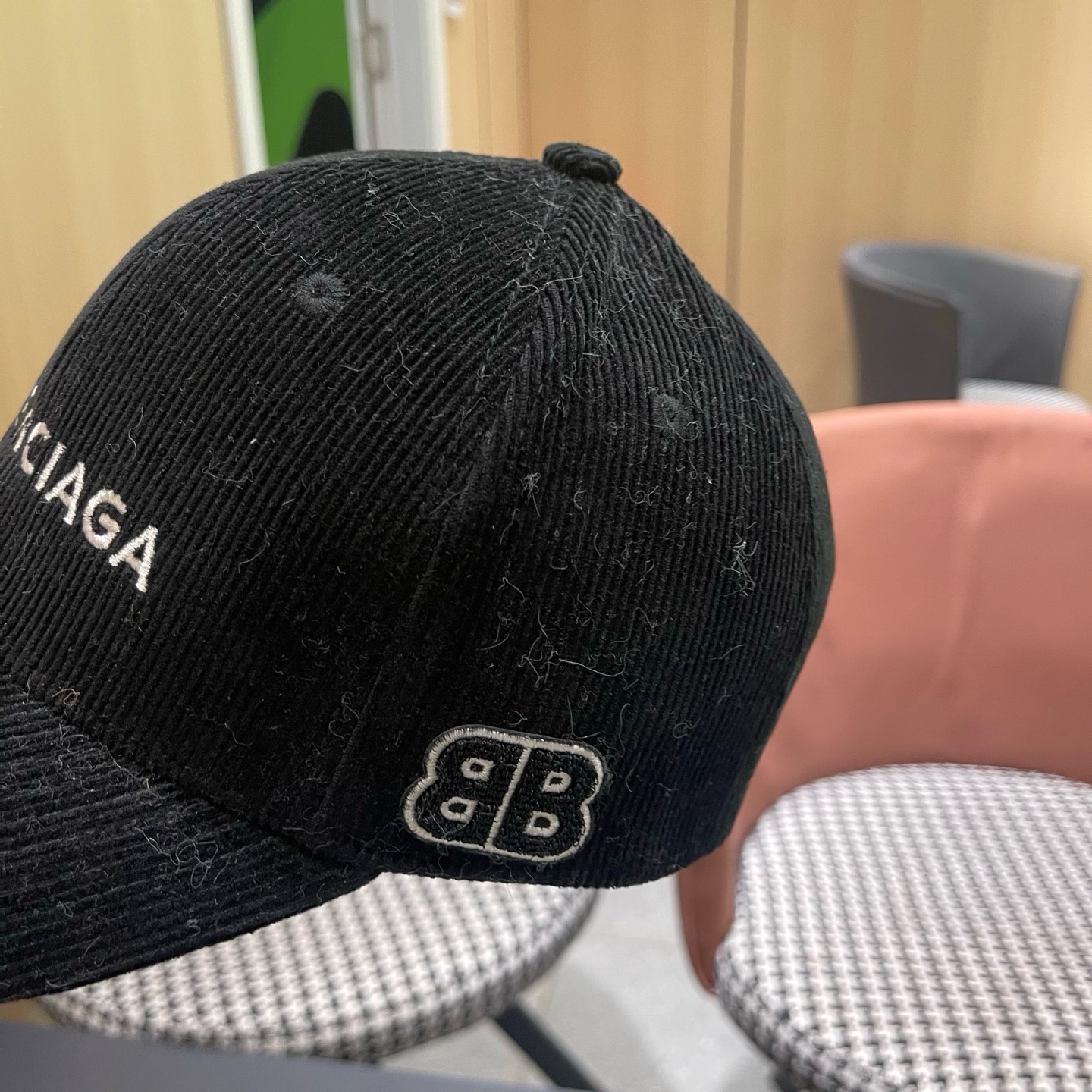 巴黎世家Balenciaga 秋冬版新款正式来袭，众明星款 巴黎世家 高档棒球帽，细节做工特别精致，专柜