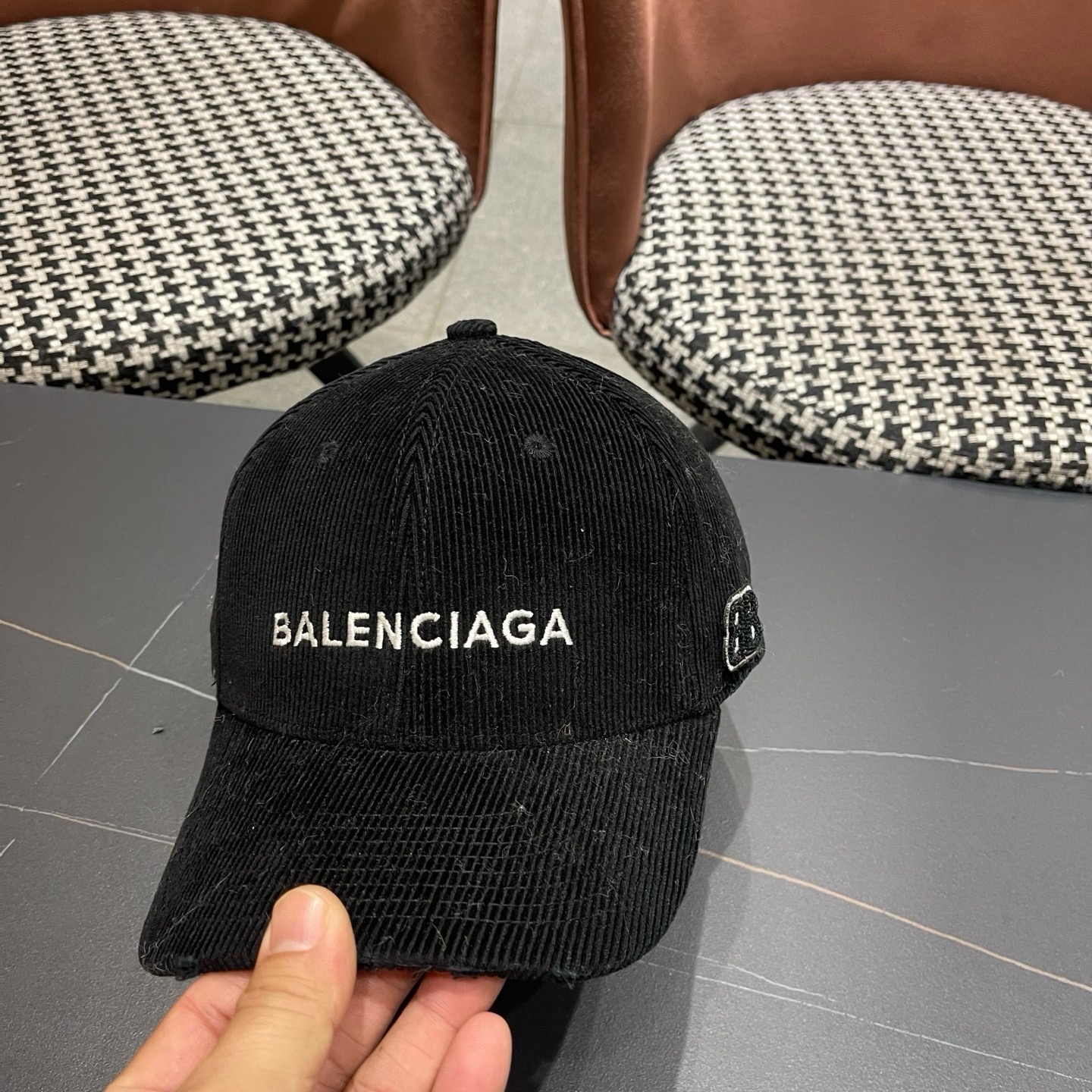 巴黎世家Balenciaga 秋冬版新款正式来袭，众明星款 巴黎世家 高档棒球帽，细节做工特别精致，专柜