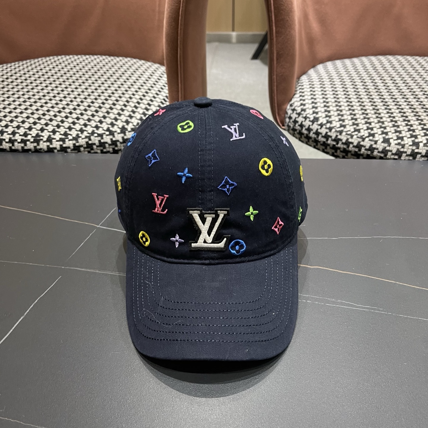 Lv路易威登新款棒球帽刺绣时尚男士帽子