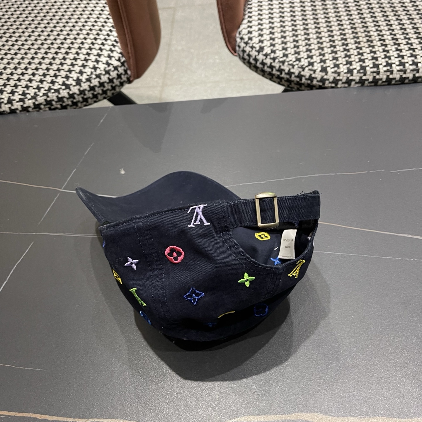 Lv路易威登新款棒球帽刺绣时尚男士帽子