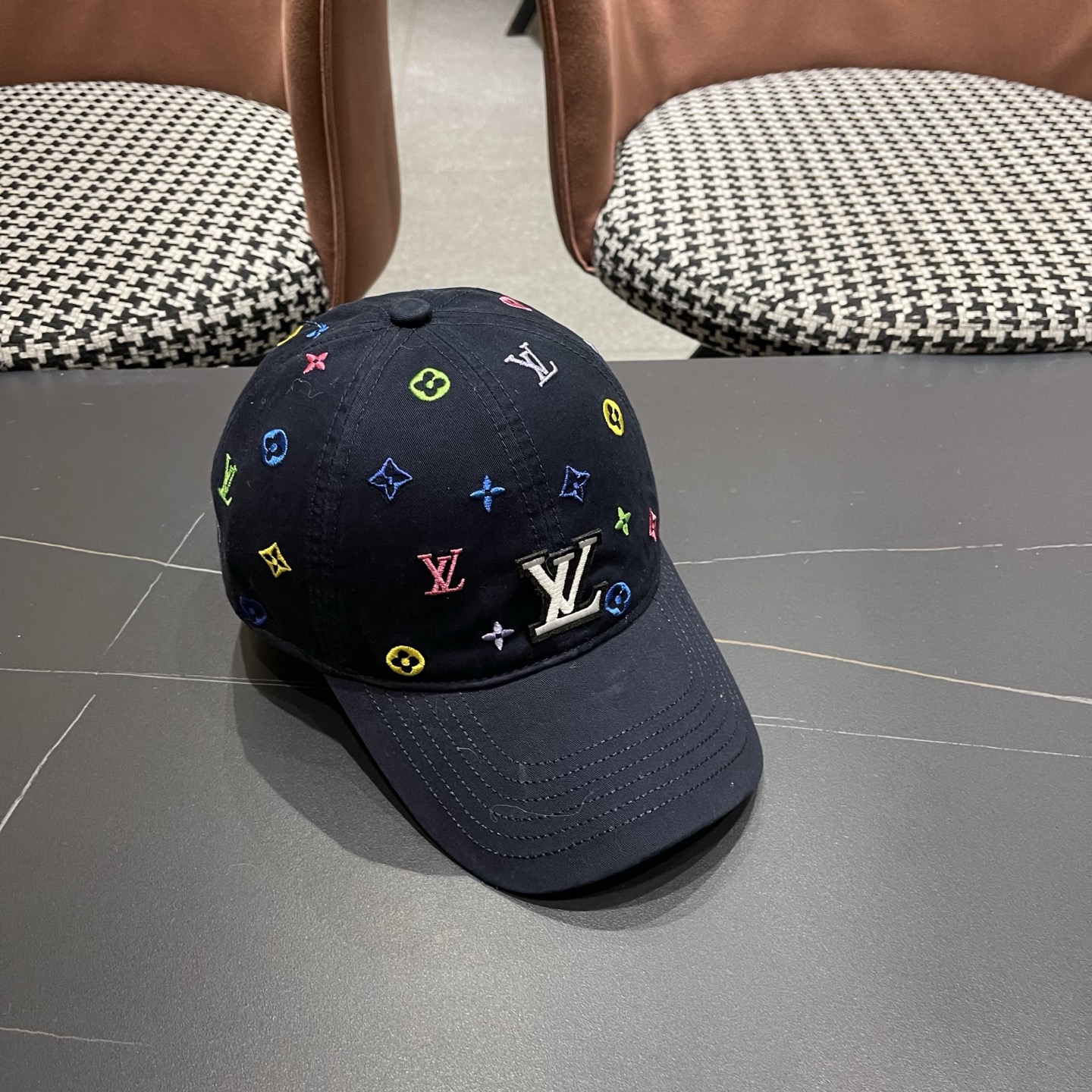Lv路易威登新款棒球帽刺绣时尚男士帽子
