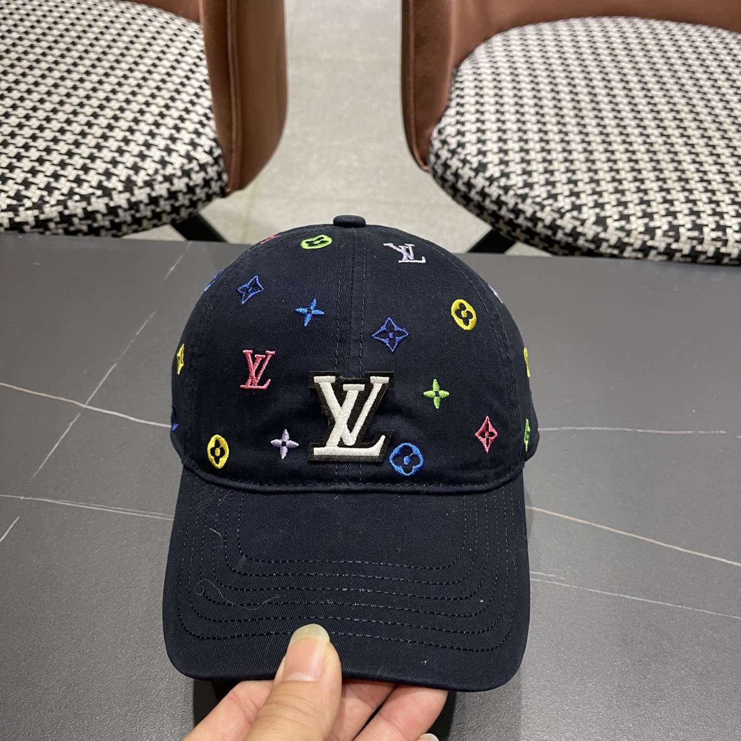 Lv路易威登新款棒球帽刺绣时尚男士帽子
