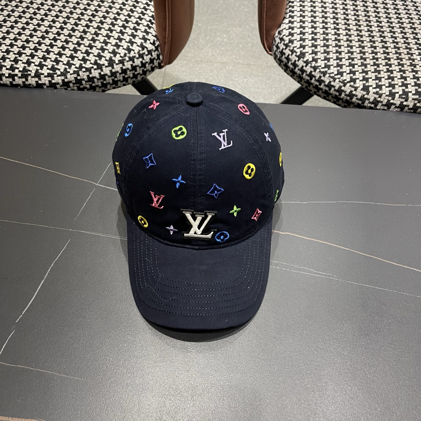 Lv路易威登新款棒球帽刺绣时尚男士帽子