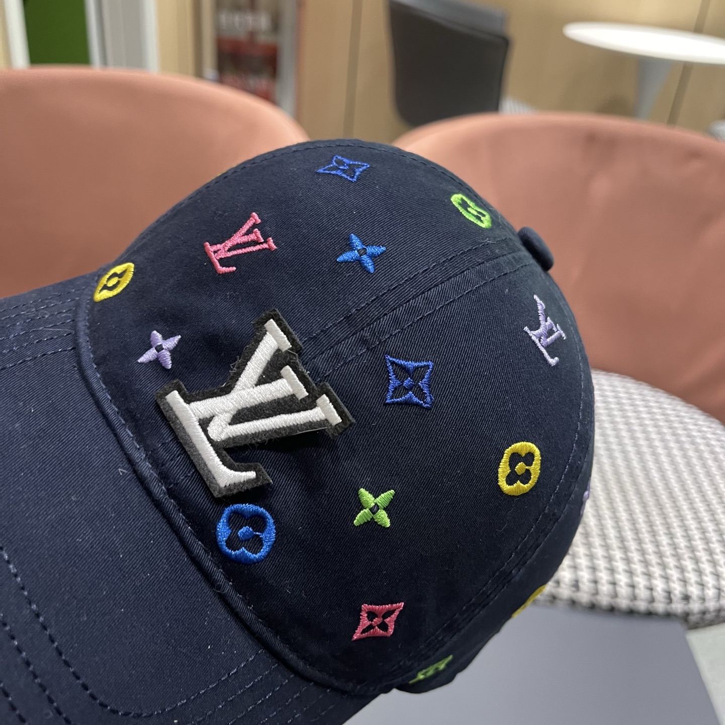 Lv路易威登新款棒球帽刺绣时尚男士帽子