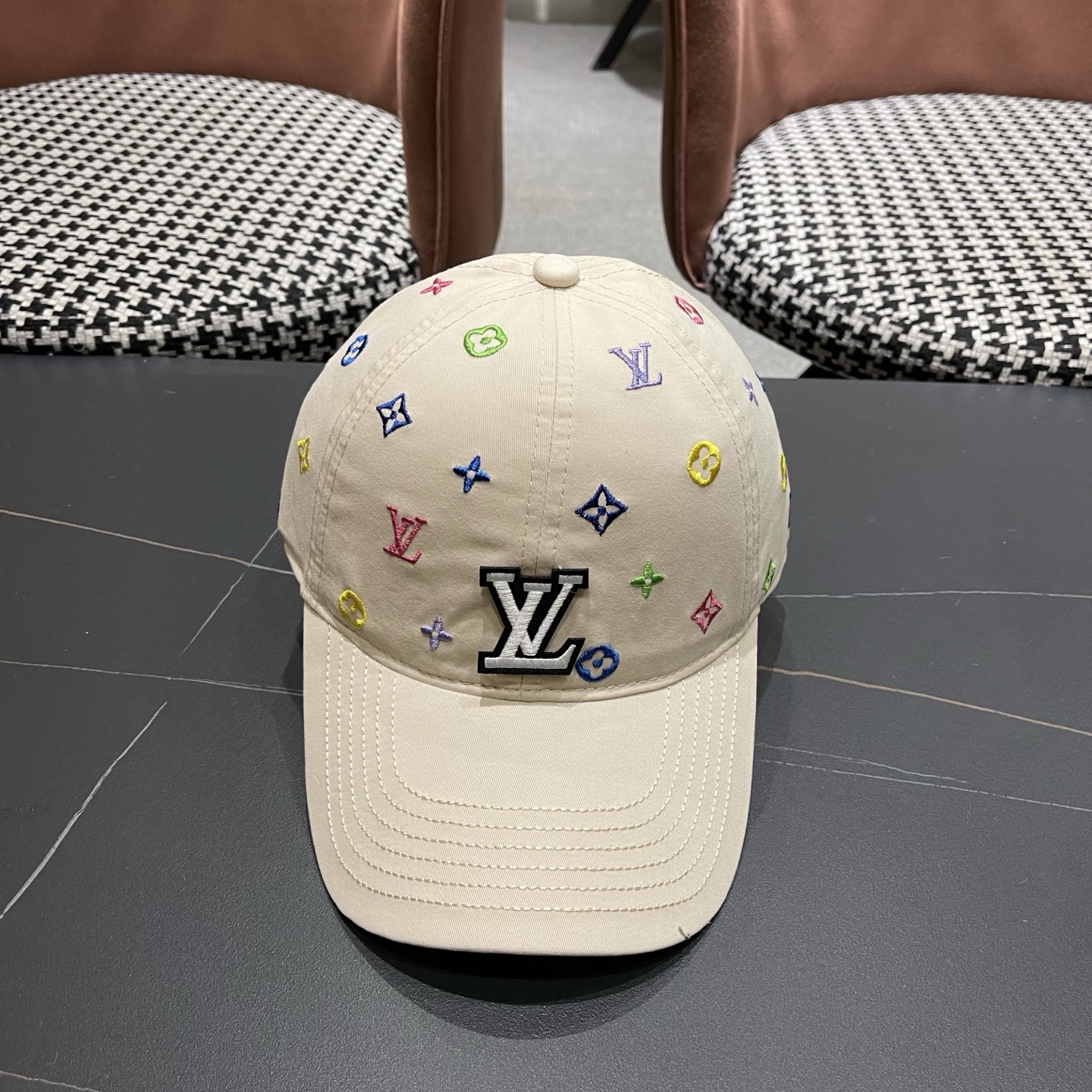 Lv路易威登新款棒球帽刺绣时尚男士帽子