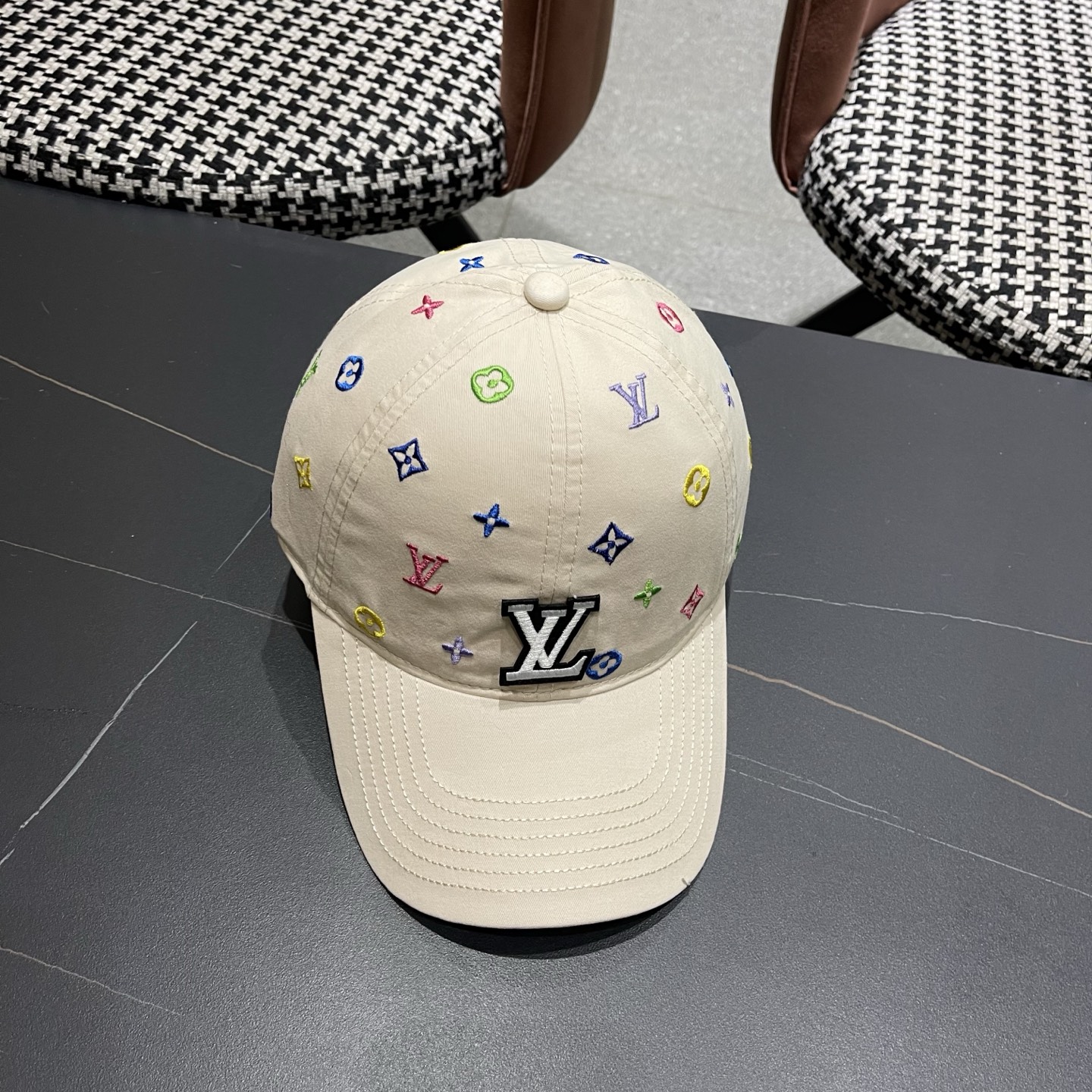 Lv路易威登新款棒球帽刺绣时尚男士帽子